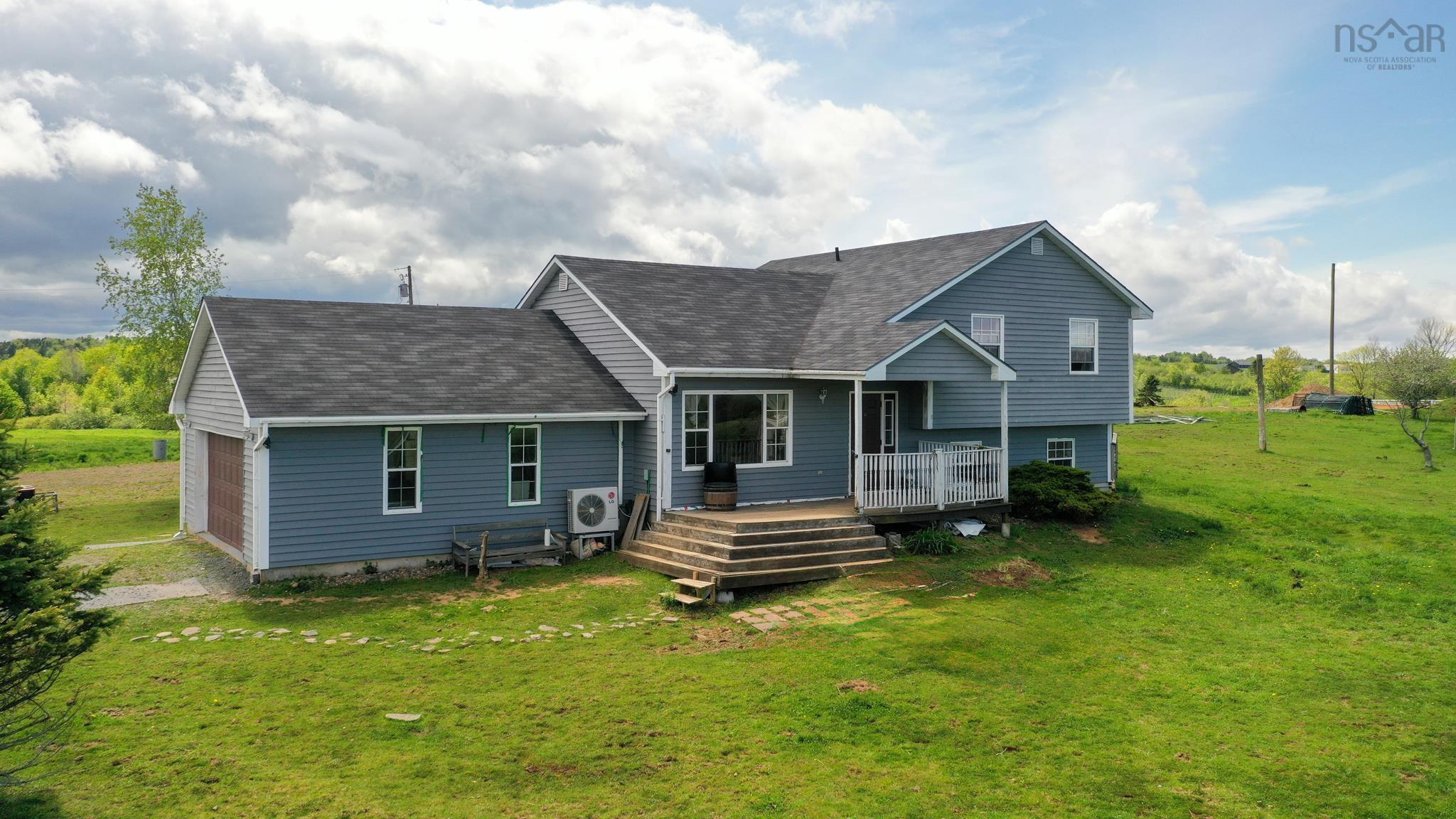 $1,080,000.00: 89 Basinview Road, Lockhartville