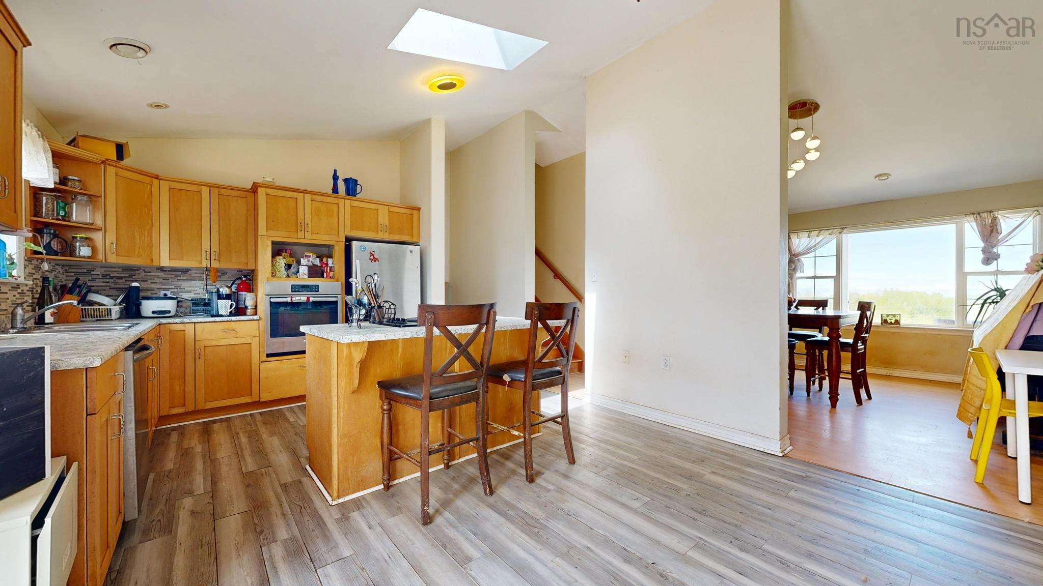 $1,080,000.00: 89 Basinview Road, Lockhartville