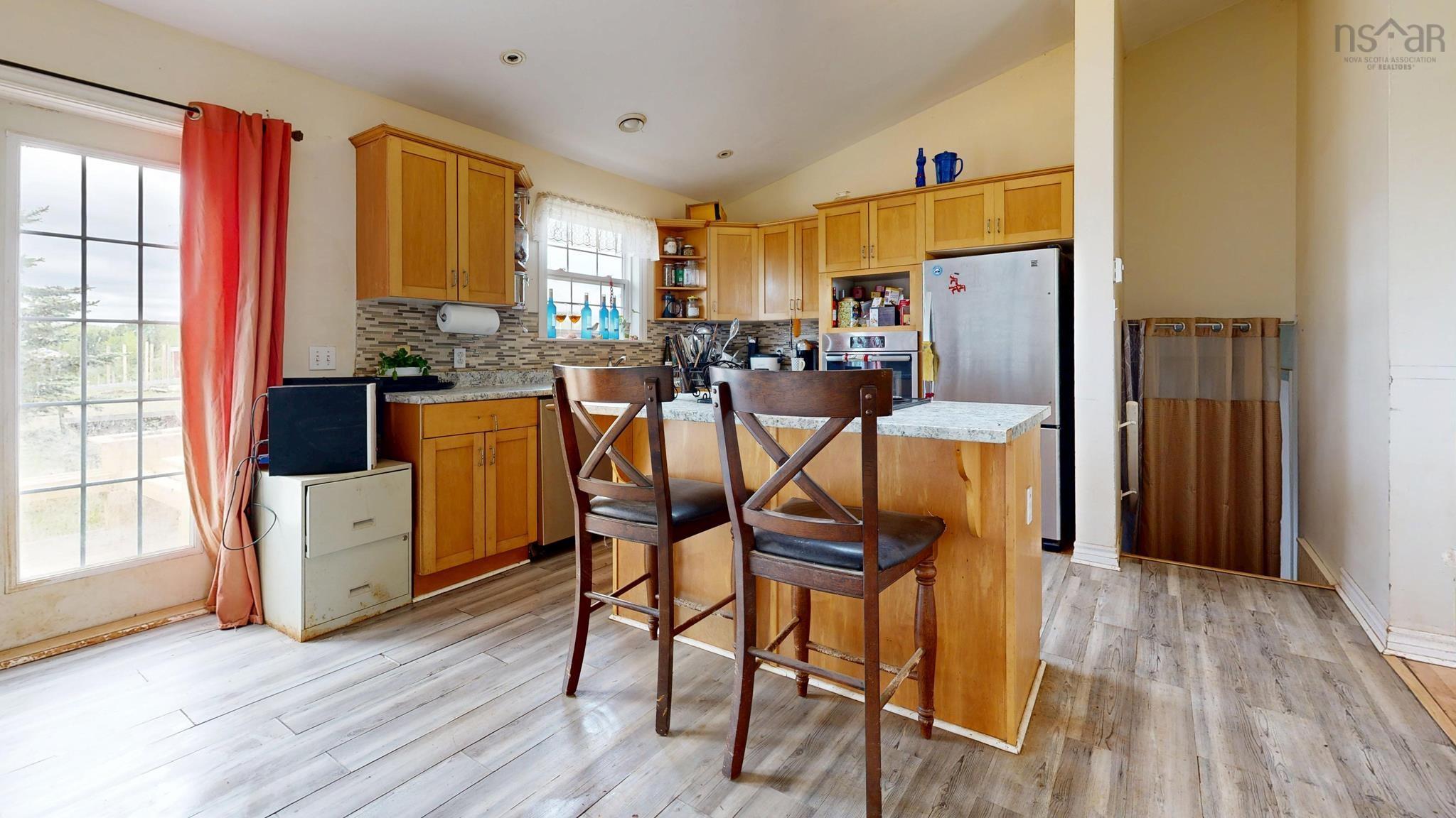 $1,080,000.00: 89 Basinview Road, Lockhartville