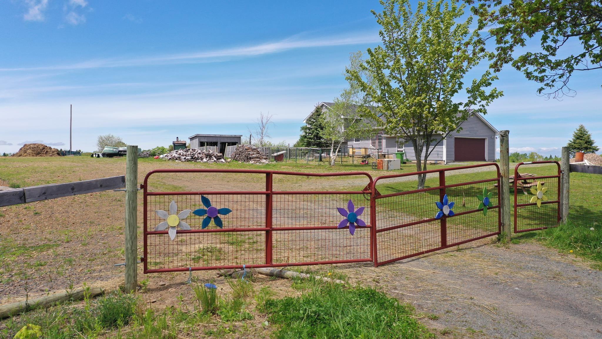 $1,080,000.00: 89 Basinview Road, Lockhartville