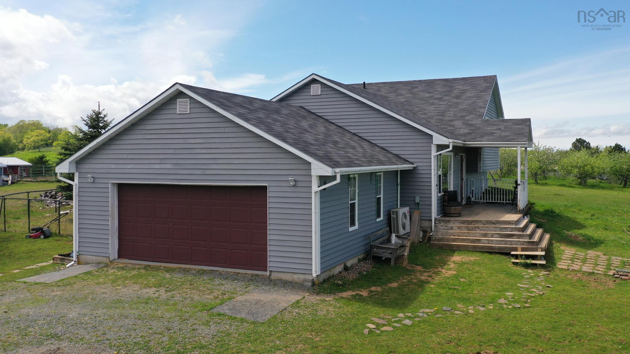 $1,080,000.00: 89 Basinview Road, Lockhartville