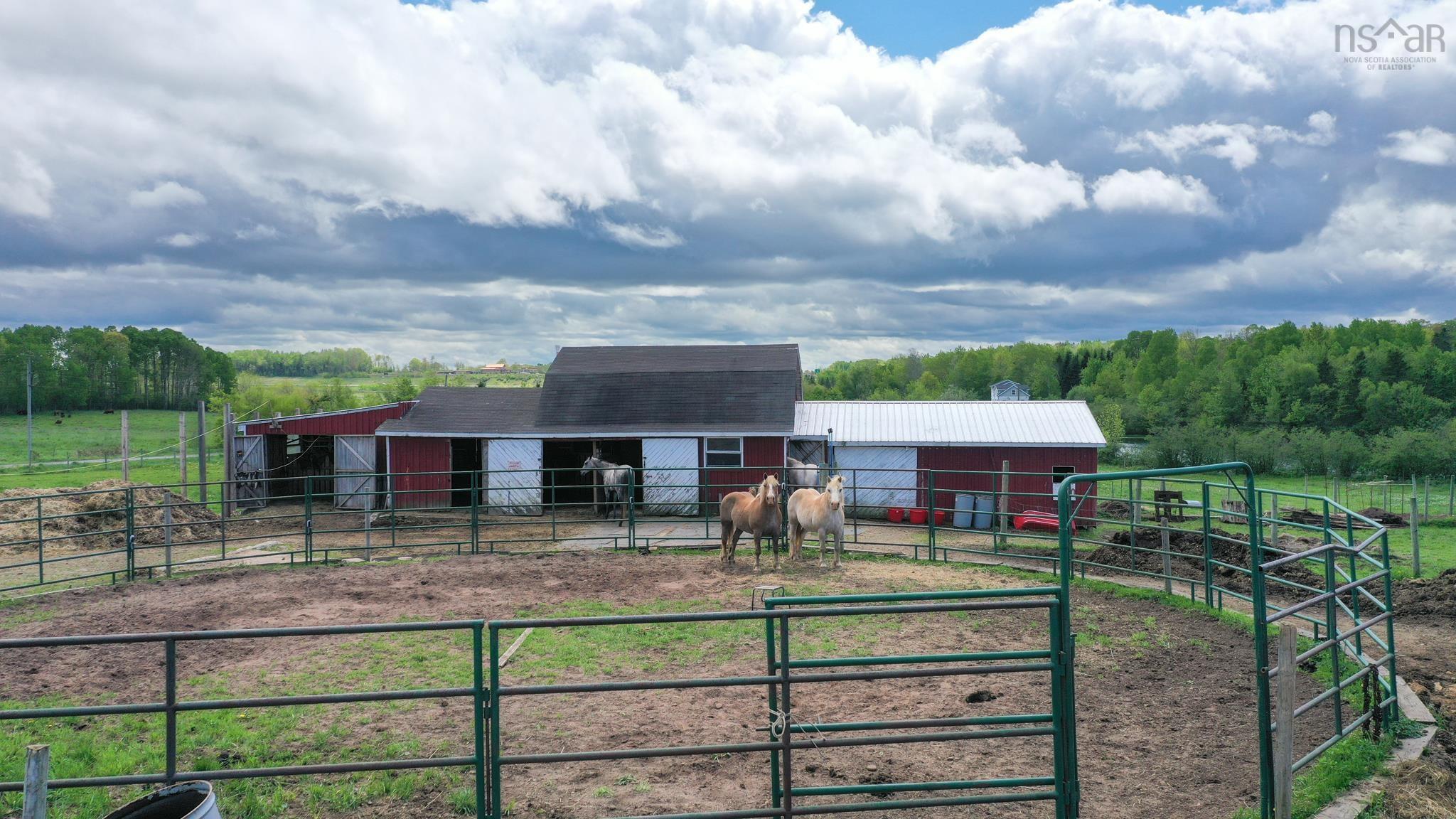 $1,080,000.00: 89 Basinview Road, Lockhartville