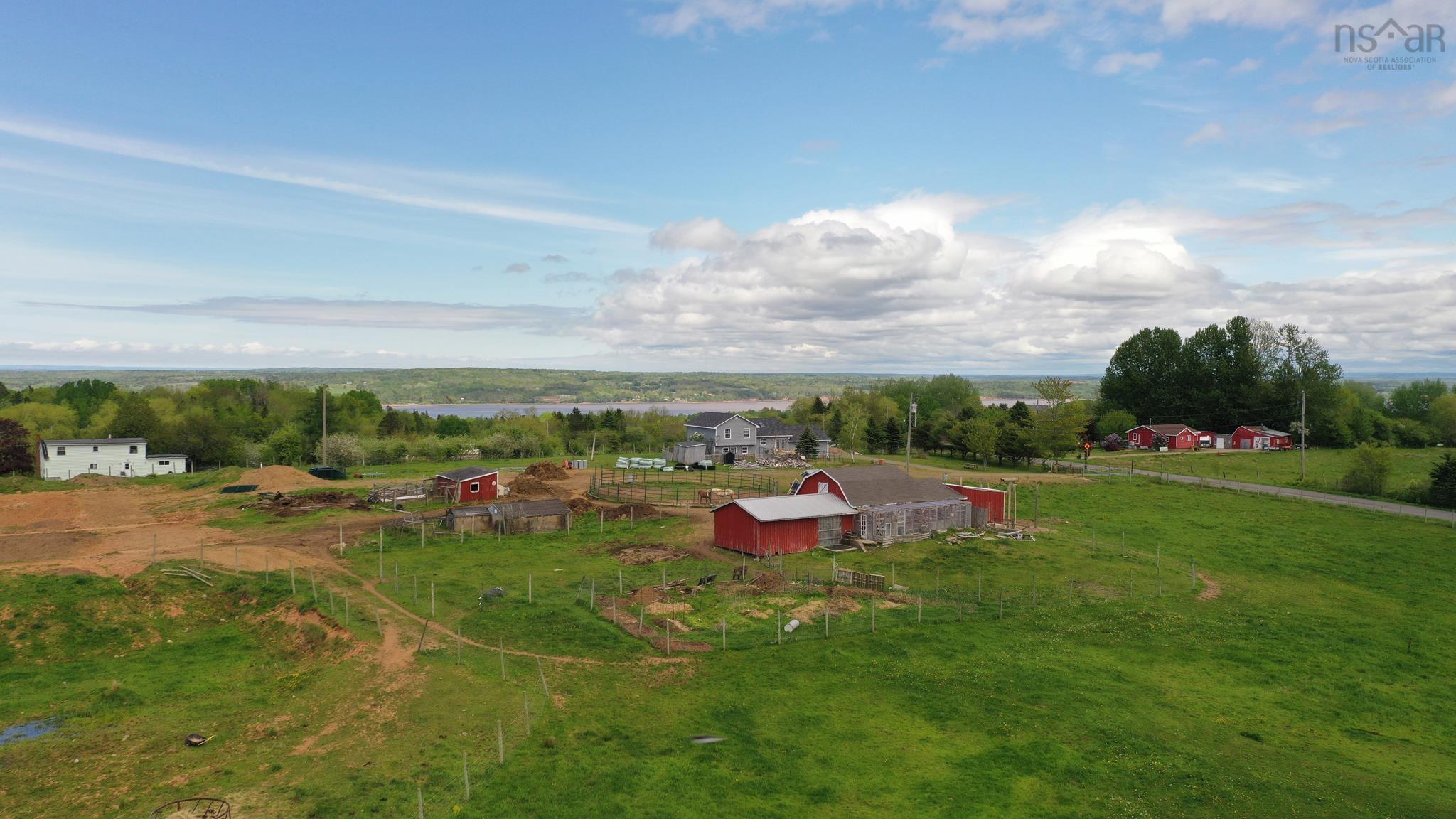 $1,080,000.00: 89 Basinview Road, Lockhartville