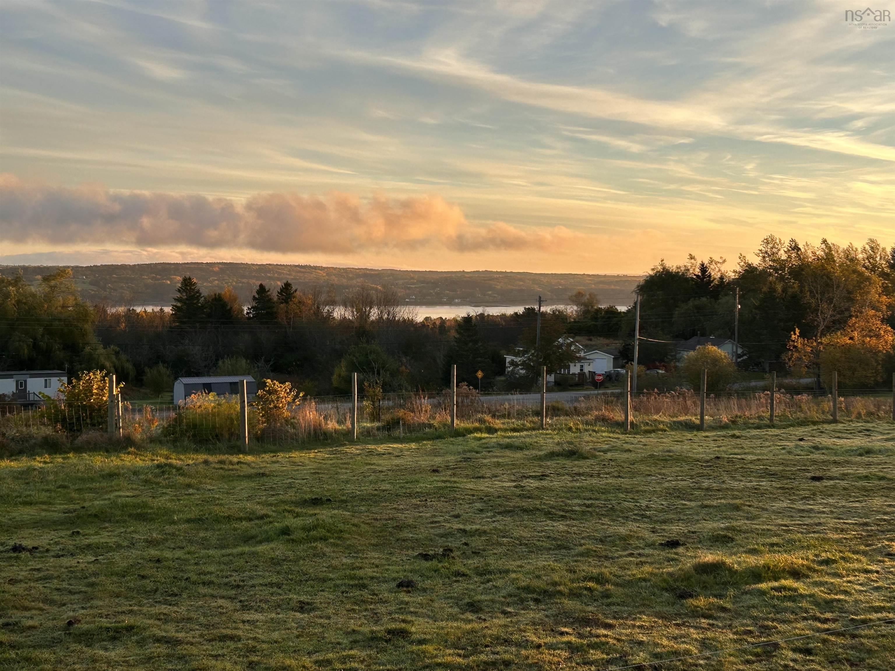 $1,080,000.00: 89 Basinview Road, Lockhartville