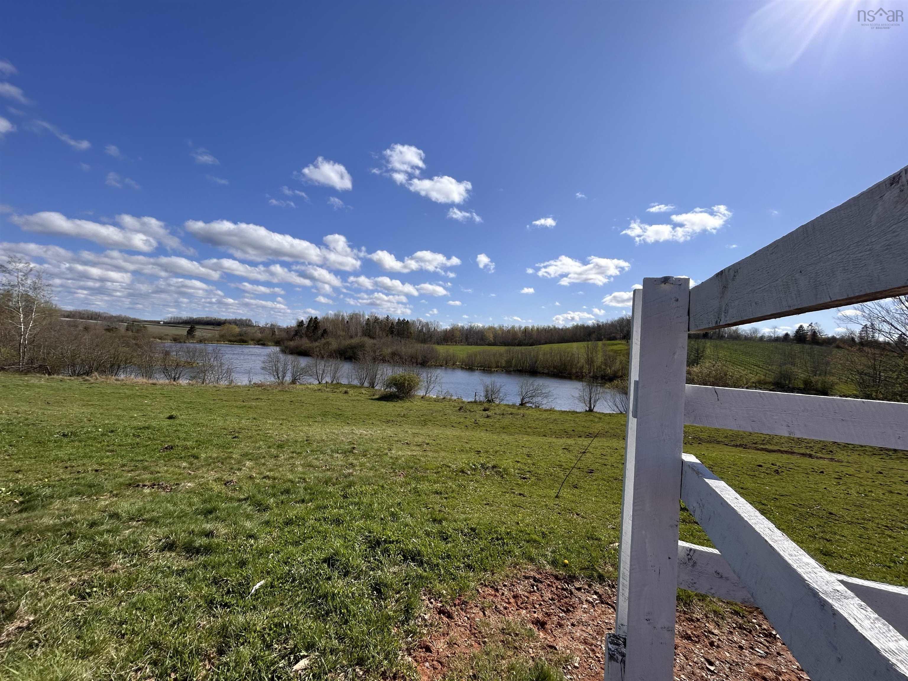 $1,080,000.00: 89 Basinview Road, Lockhartville