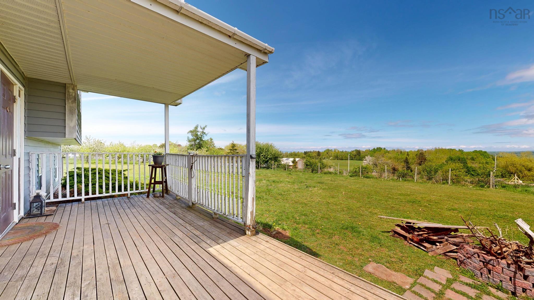 $1,080,000.00: 89 Basinview Road, Lockhartville