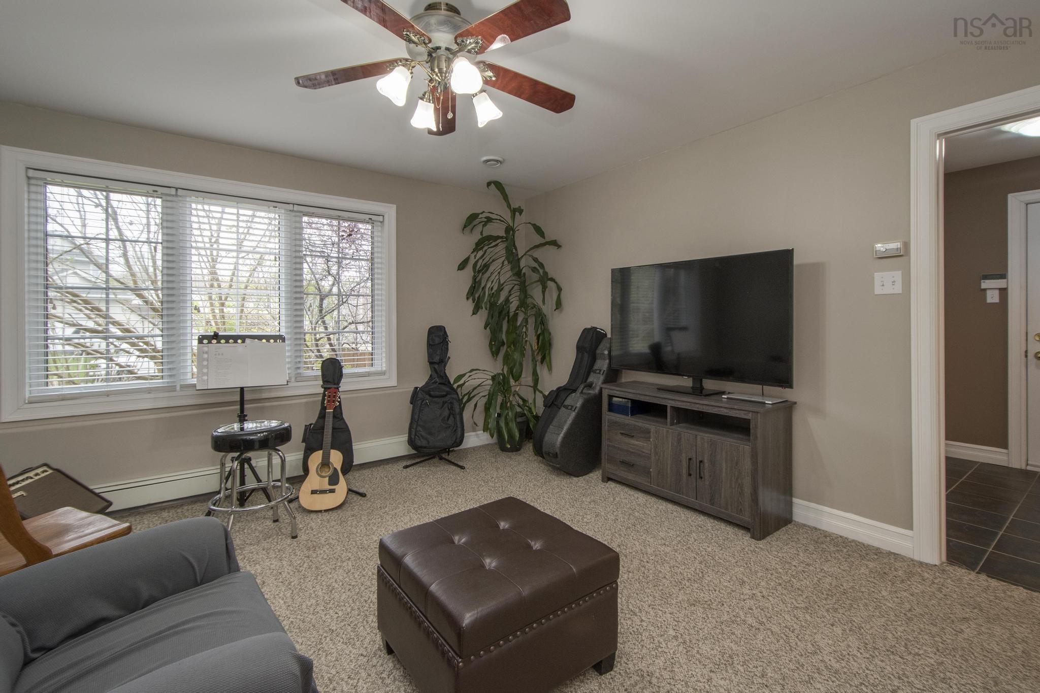 $674,900.00: 20 Pompano Court, Dartmouth