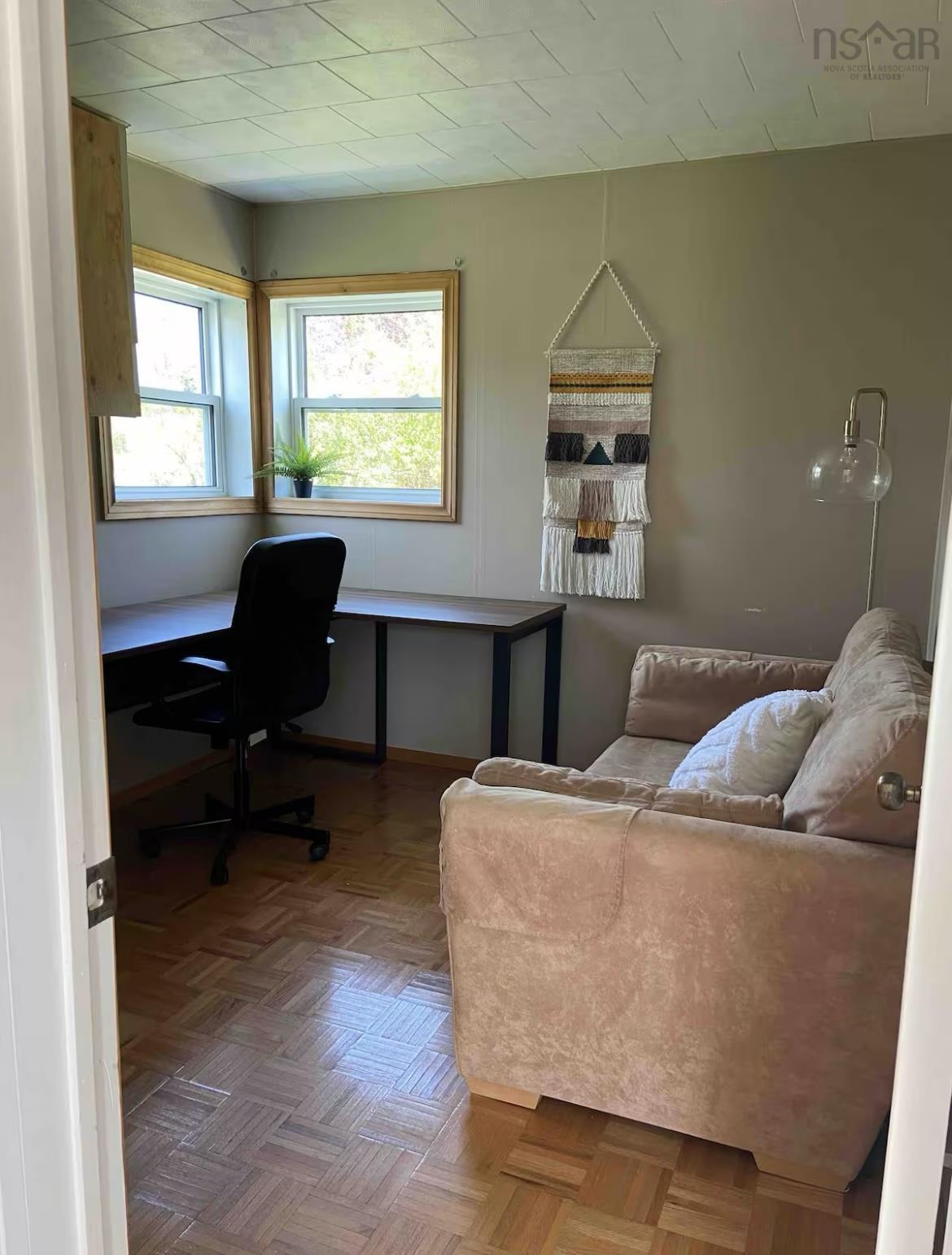 $194,900.00: 16547 316 Highway, Country Harbour