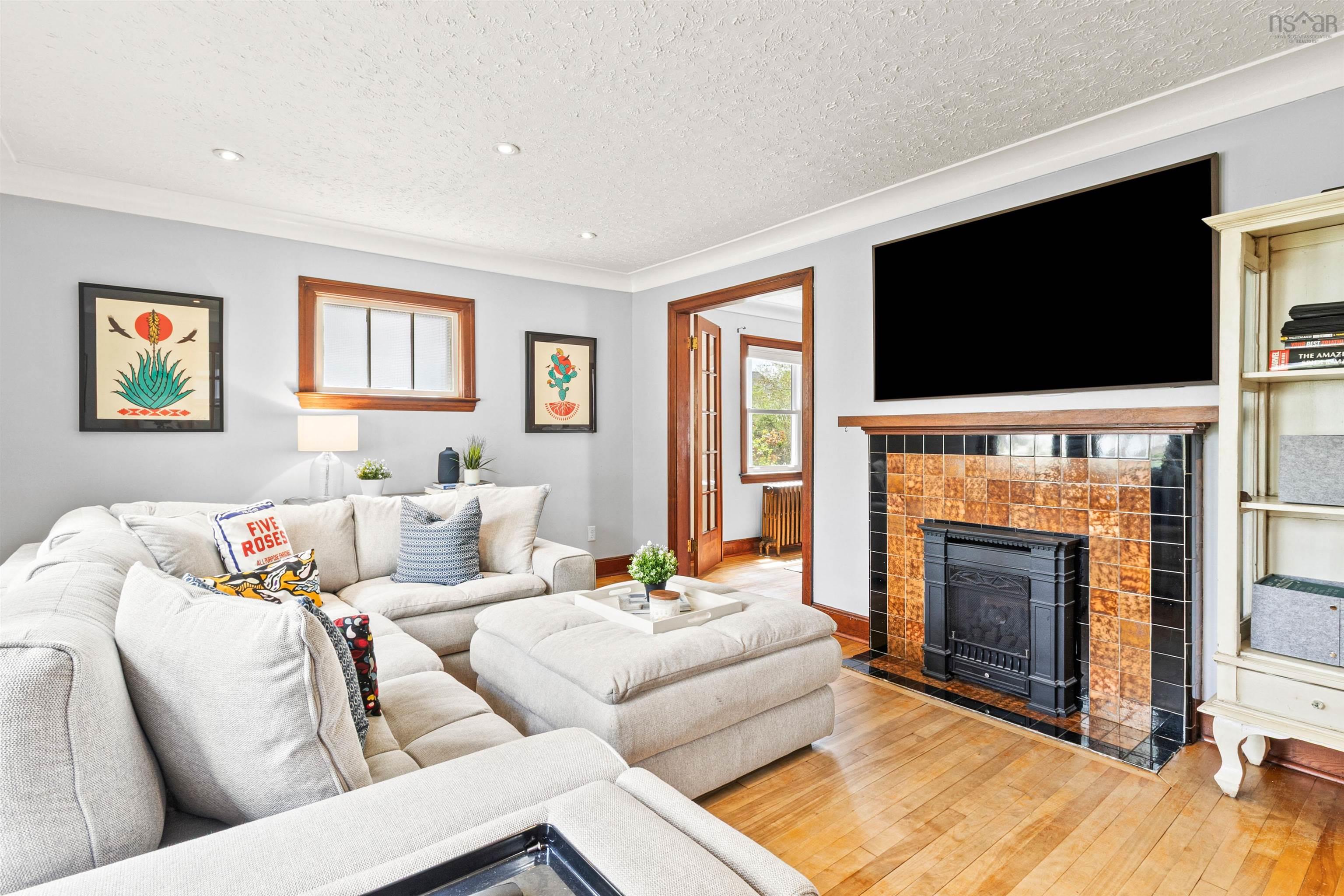 $849,900.00: 2942 Oxford Street, Halifax