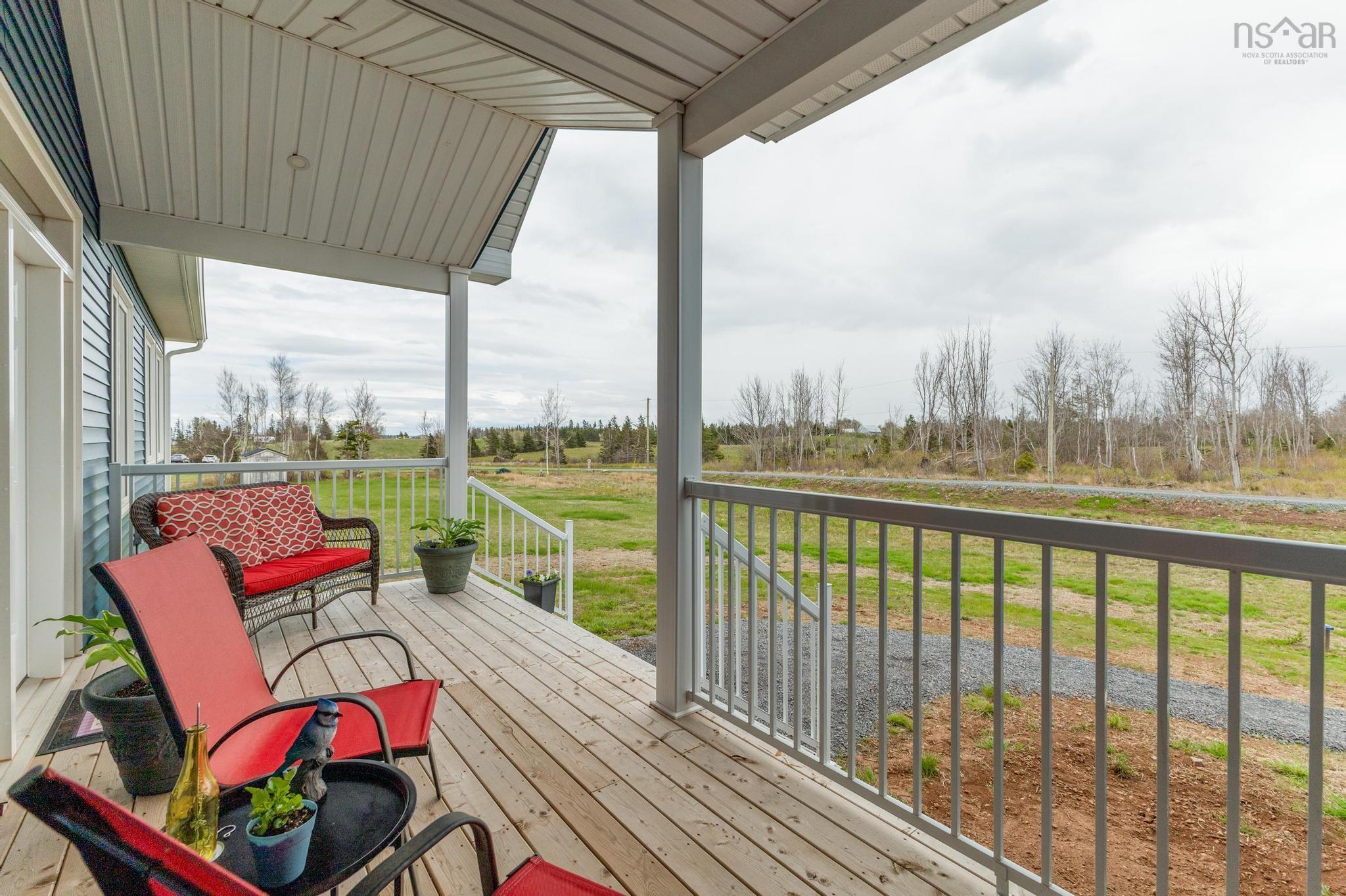 $895,900.00: 763 Shore Road, Waterside