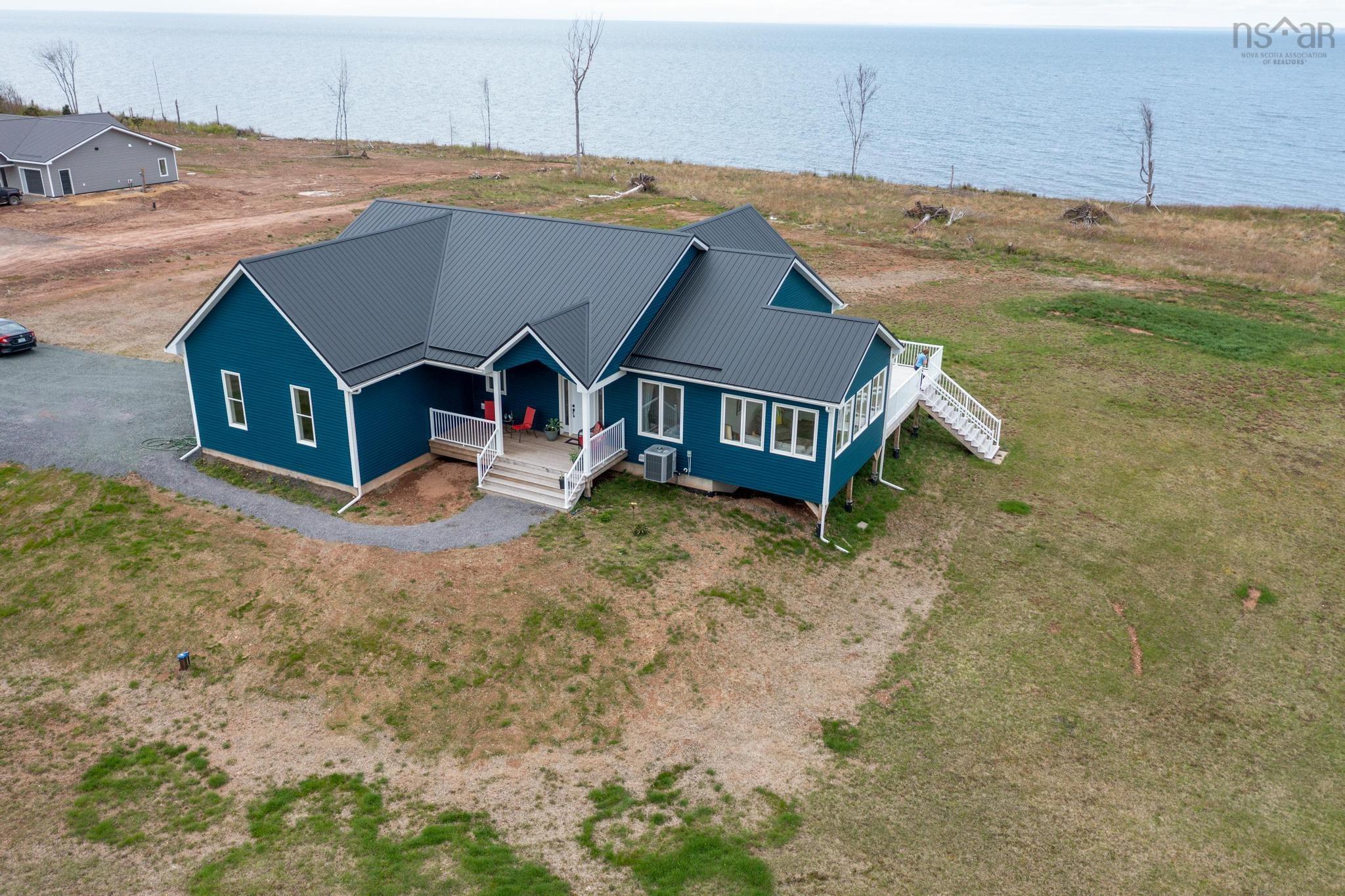 $895,900.00: 763 Shore Road, Waterside