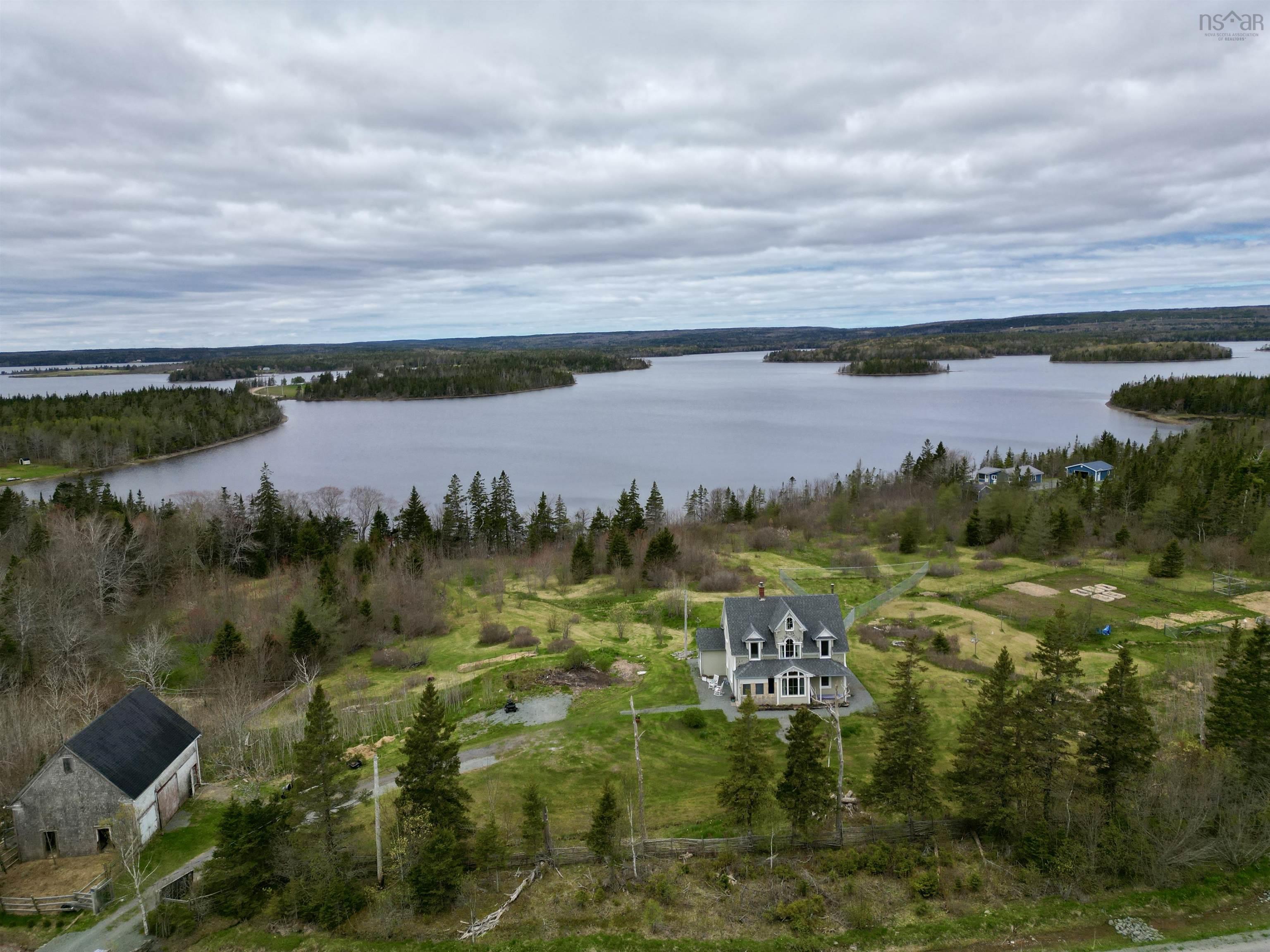 $399,000.00: 3463 Loch Lomond Rd., Loch Lomond