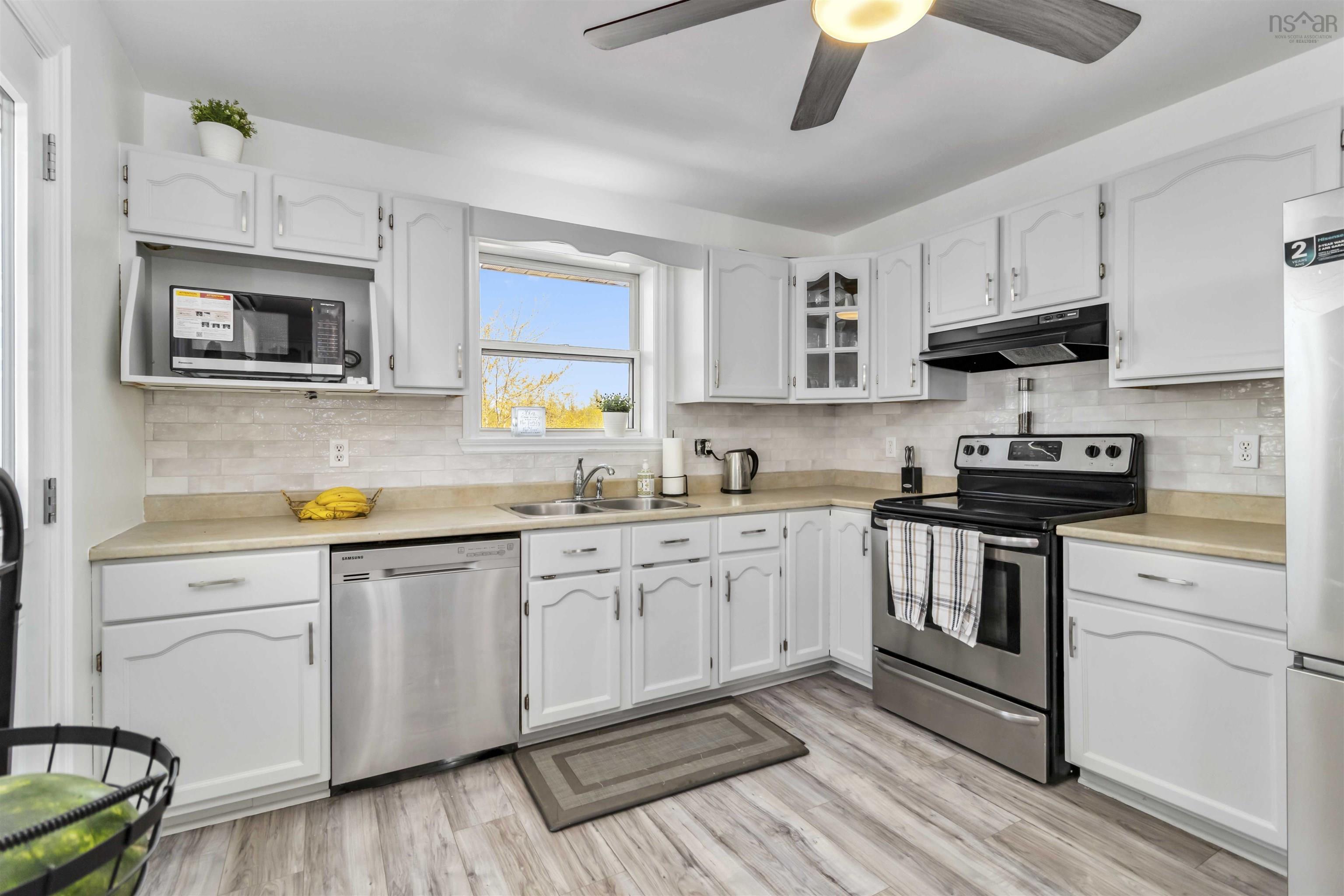 $399,900.00: 32 Thorncrest Court, Eastern Passage