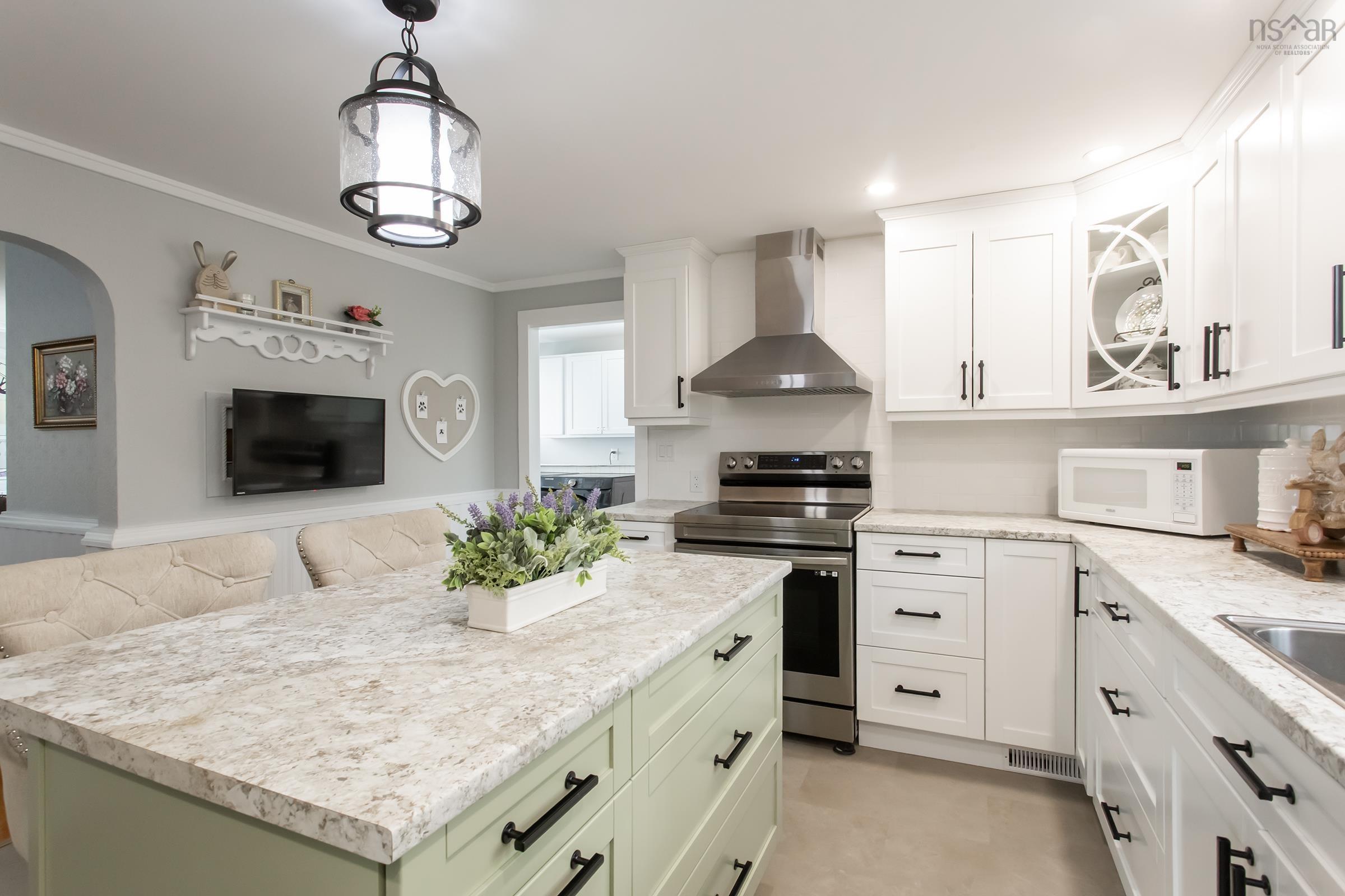 $859,000.00: 2151 Highway 1, Auburn