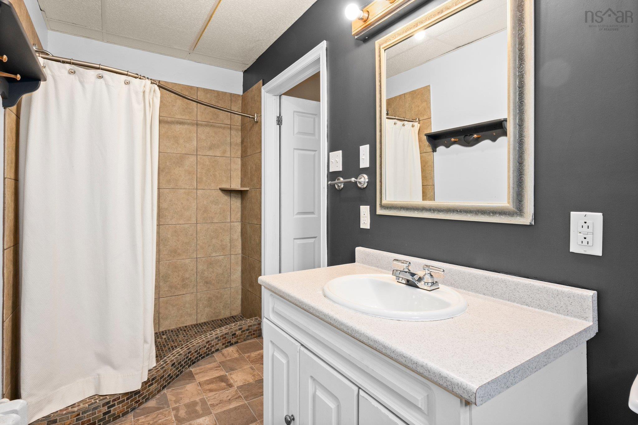 $499,900.00: 54 Old Truro Road, Elmsdale