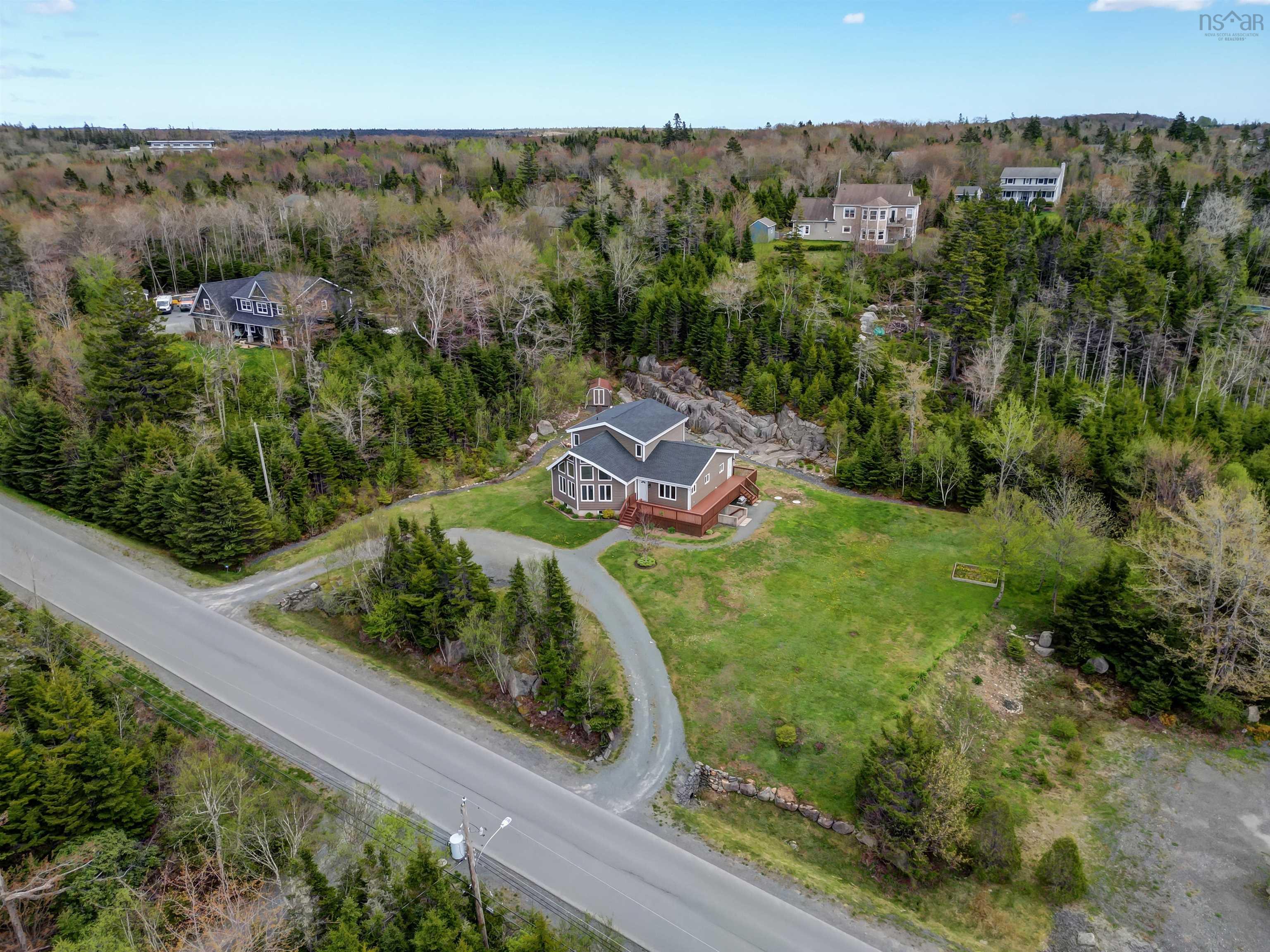 $649,900.00: 16 Forest Glade Drive, Hatchet Lake