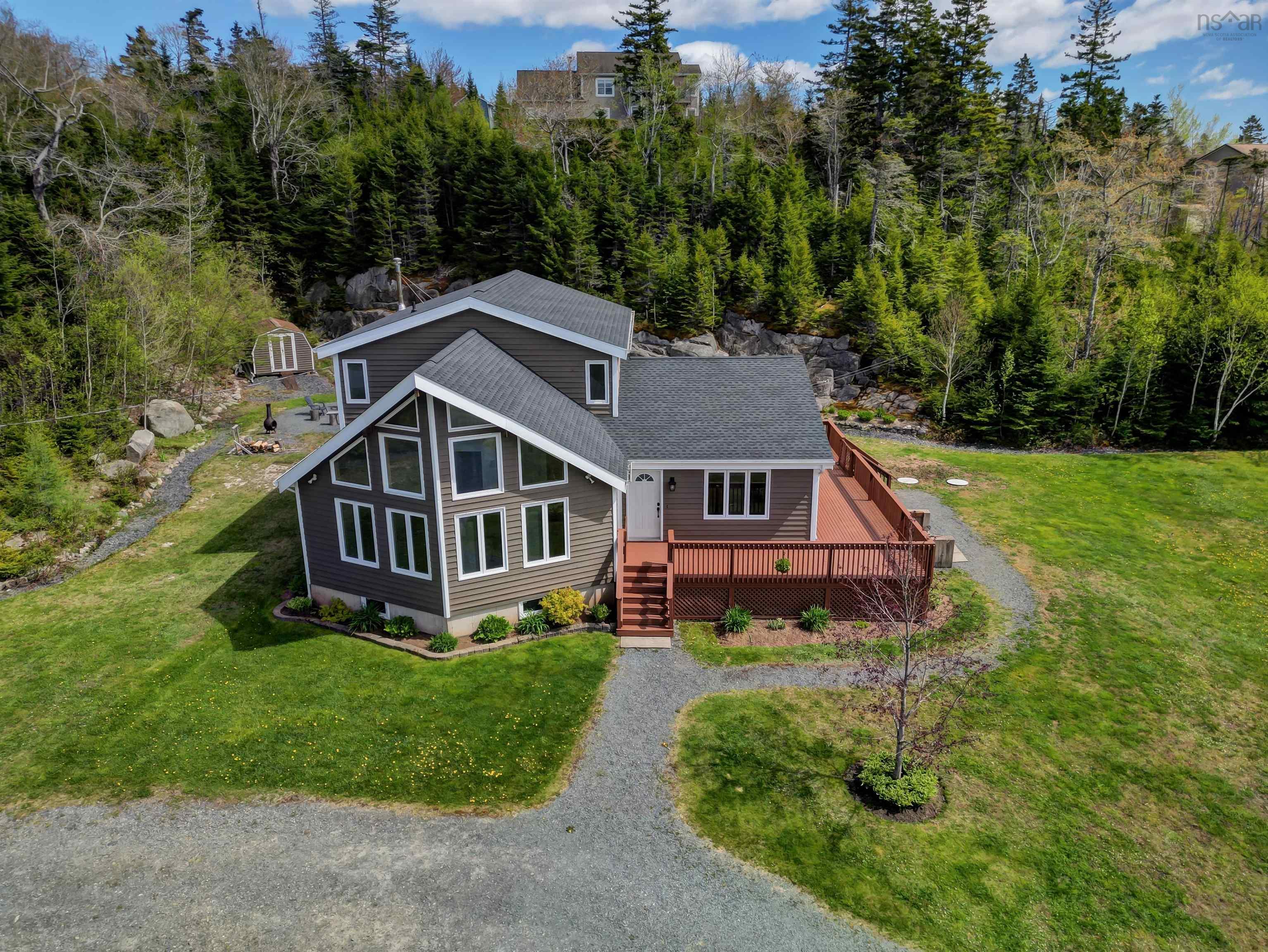 $649,900.00: 16 Forest Glade Drive, Hatchet Lake