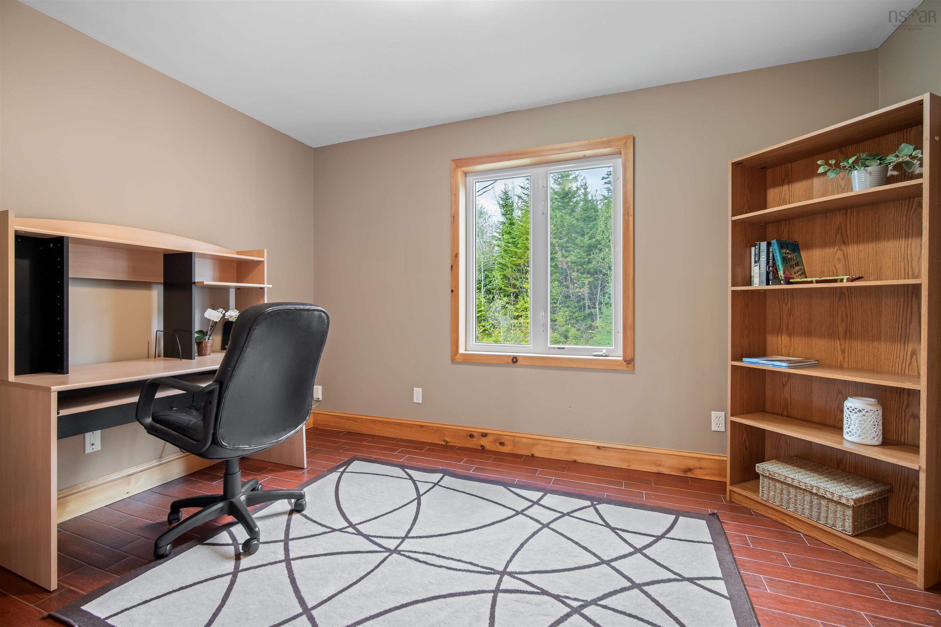 $649,900.00: 16 Forest Glade Drive, Hatchet Lake