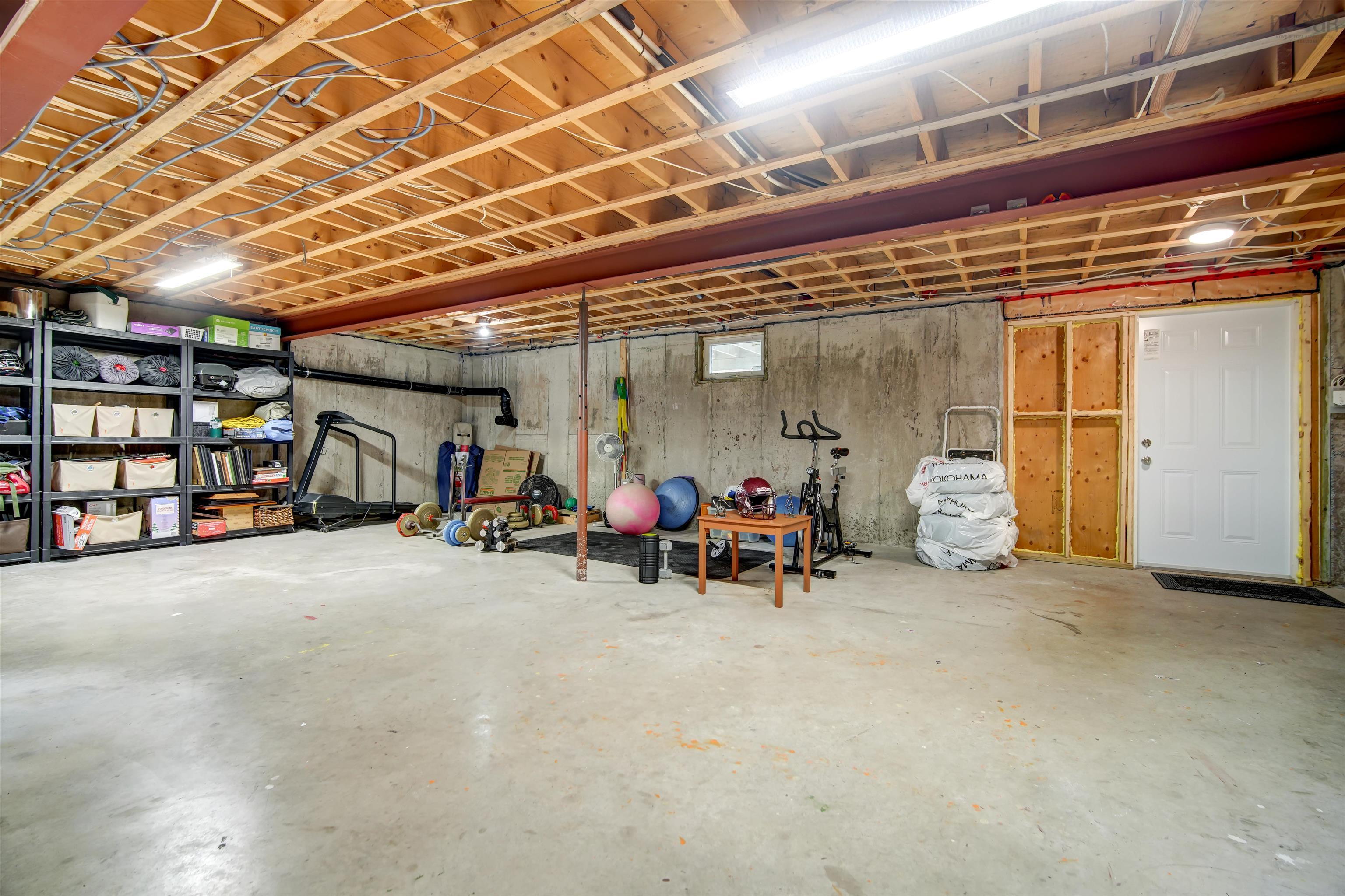$649,900.00: 16 Forest Glade Drive, Hatchet Lake