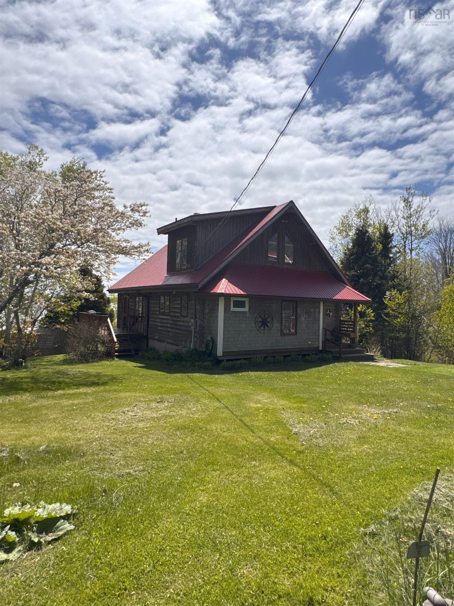 $579,900.00: 47 Kenneth Point Road, Caribou Island