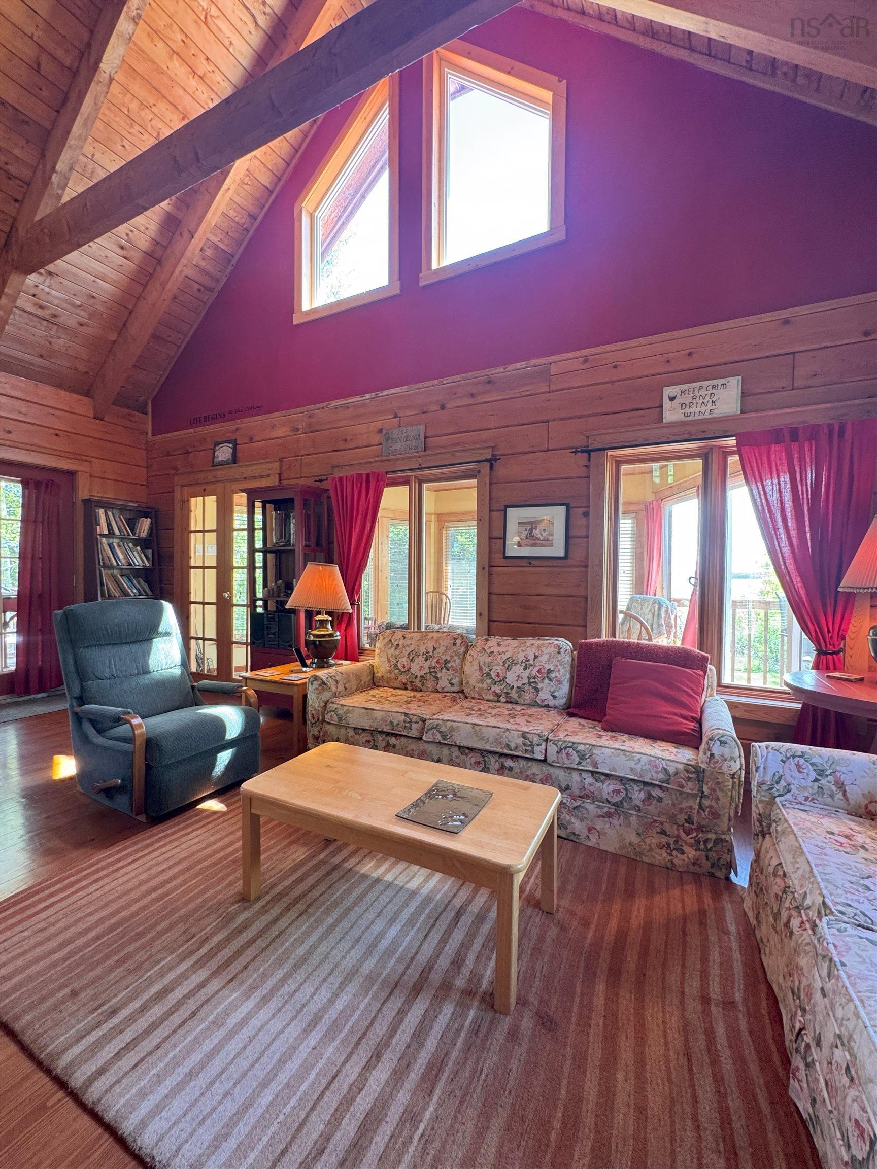 $579,900.00: 47 Kenneth Point Road, Caribou Island