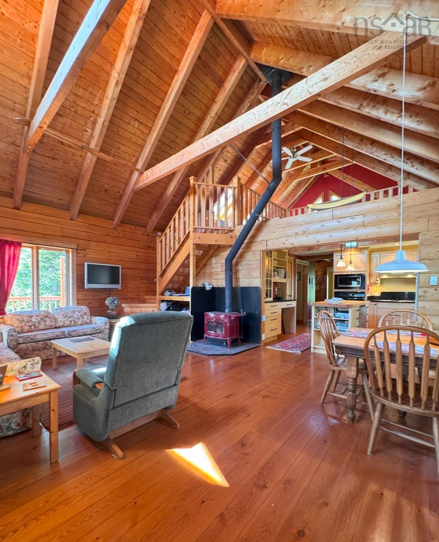 $579,900.00: 47 Kenneth Point Road, Caribou Island