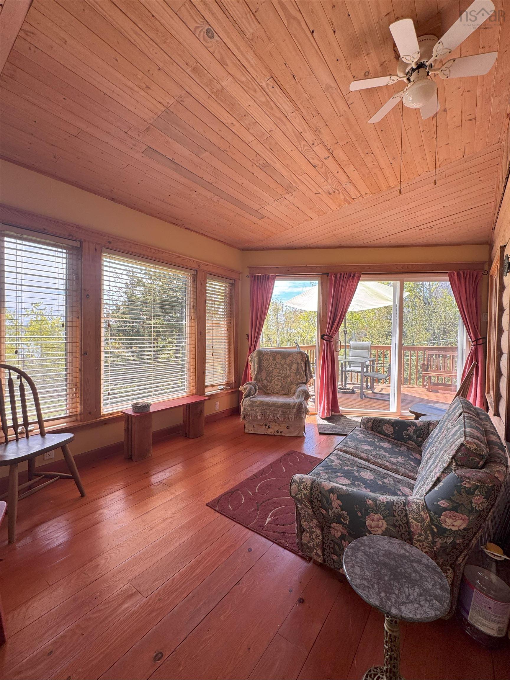 $579,900.00: 47 Kenneth Point Road, Caribou Island