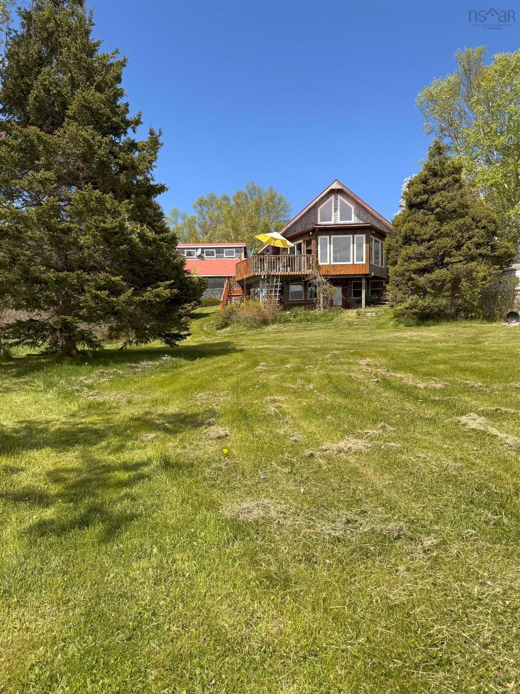 $579,900.00: 47 Kenneth Point Road, Caribou Island