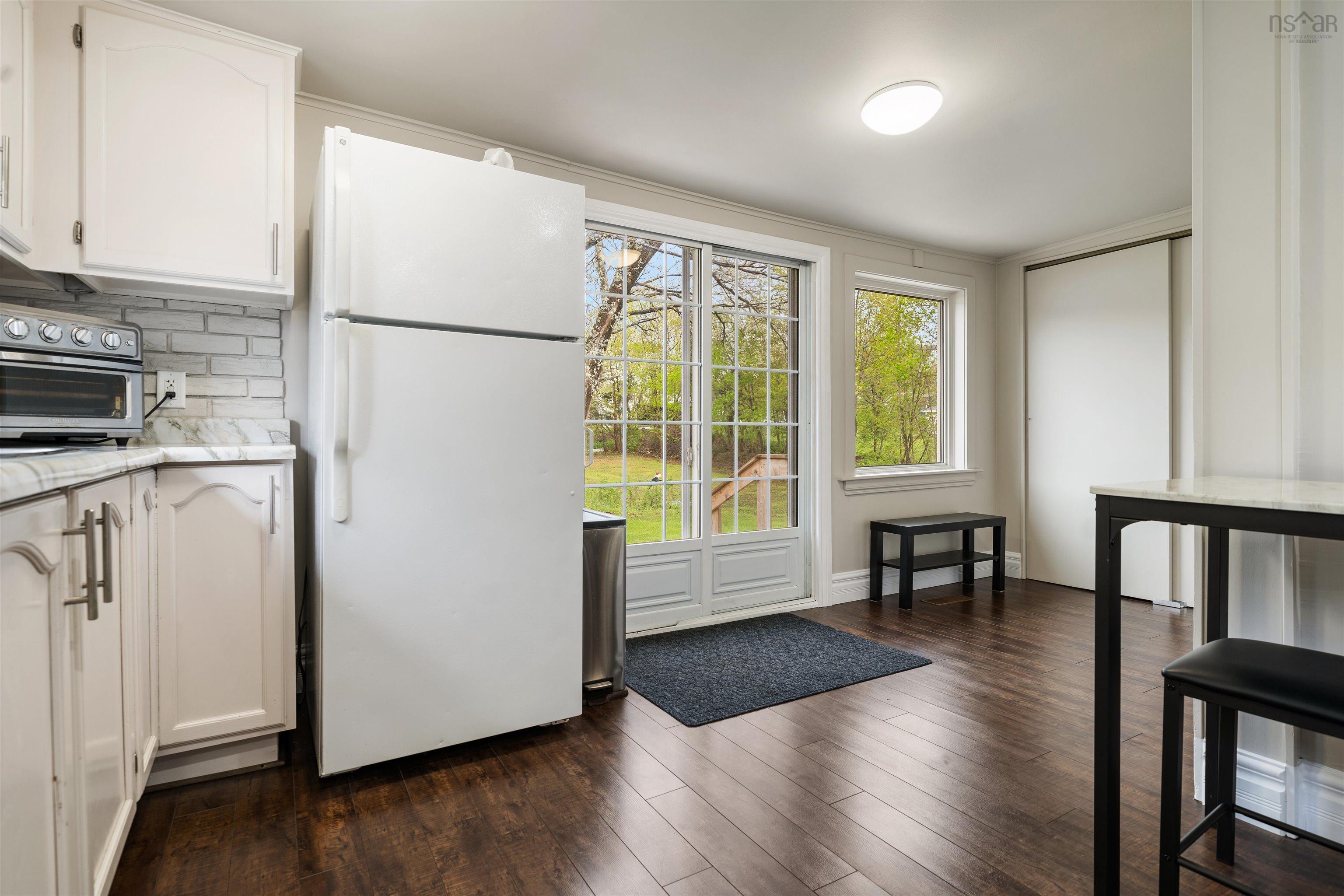 $295,900.00: 11 Durley Street, Amherst