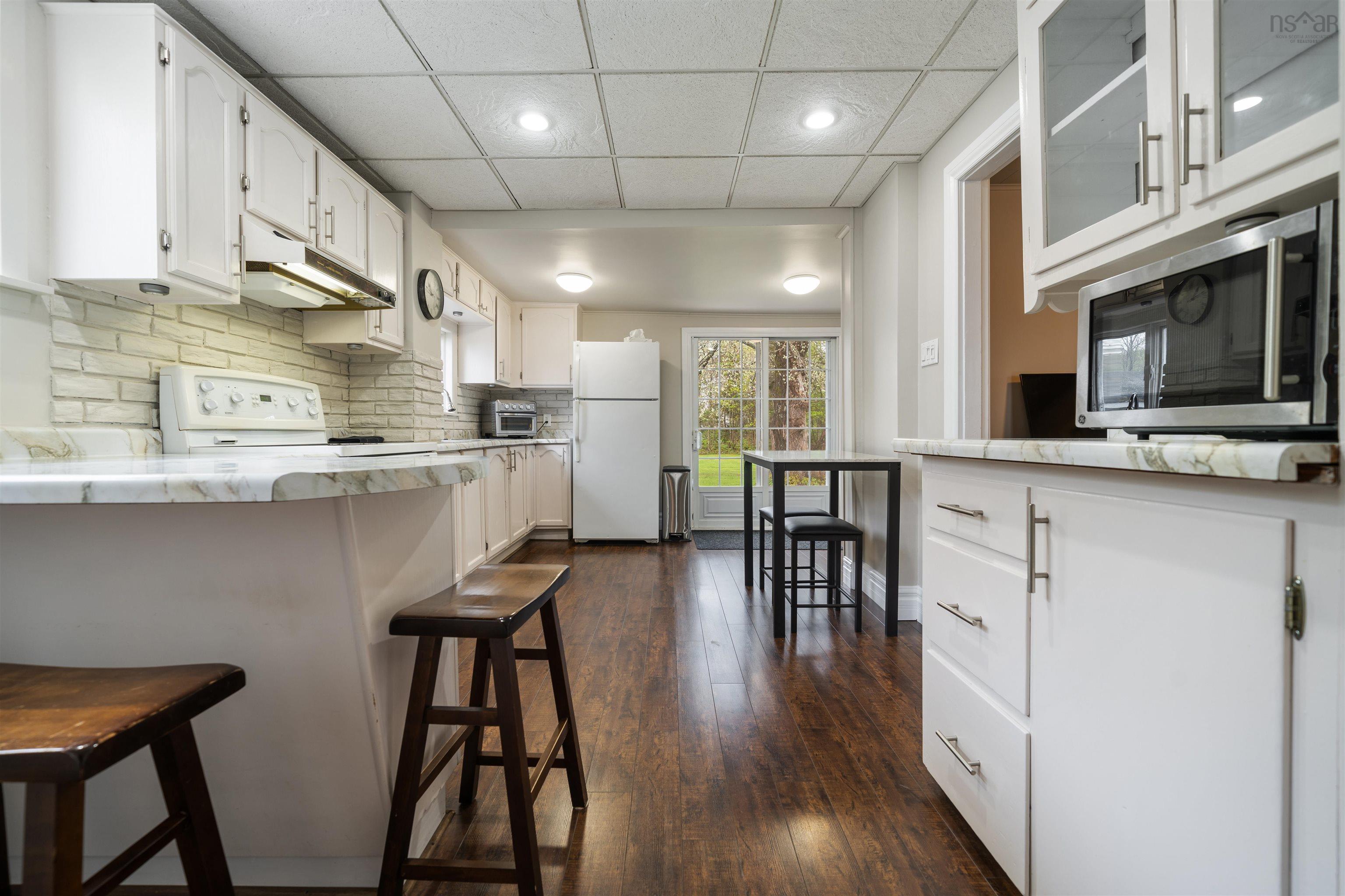 $295,900.00: 11 Durley Street, Amherst