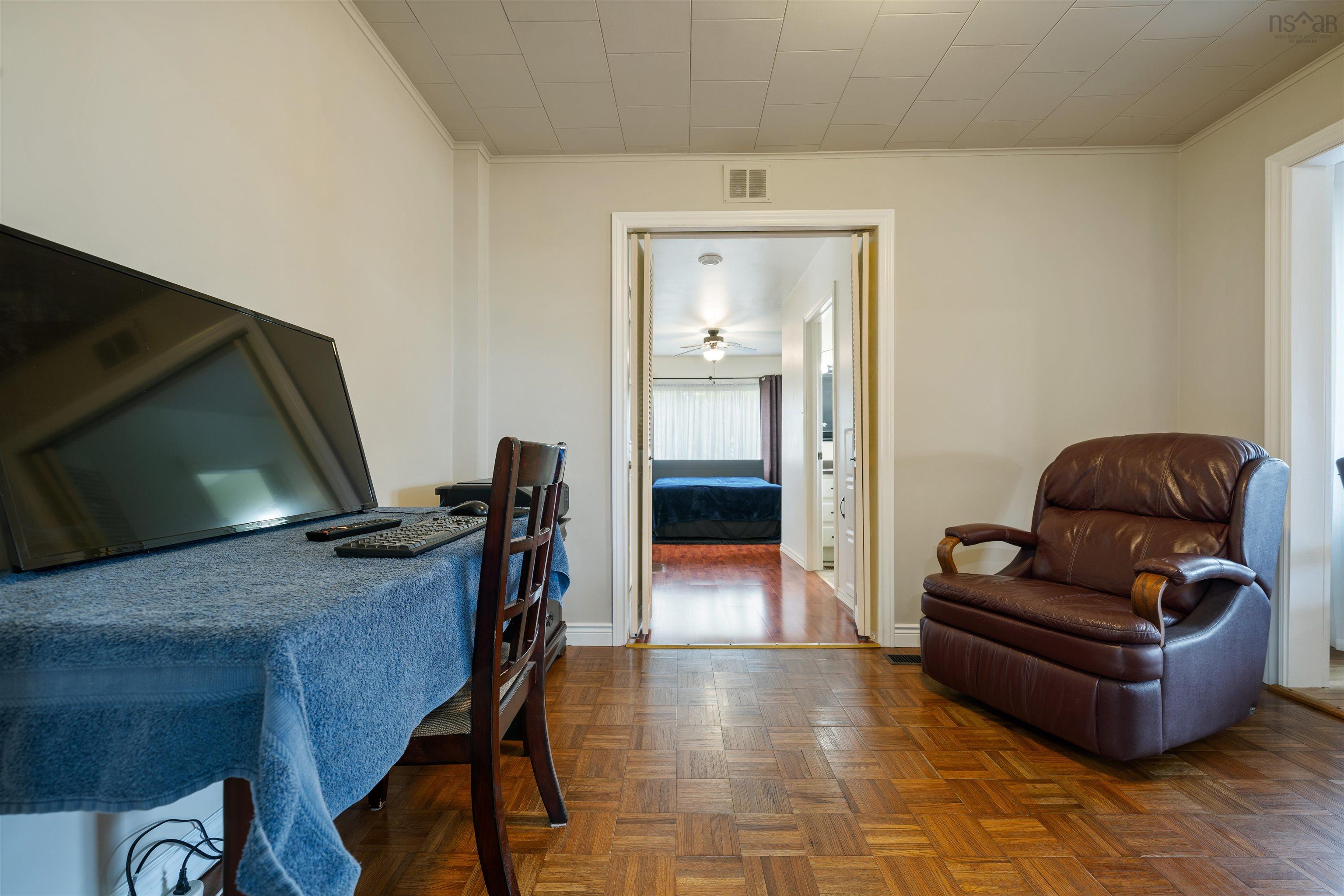 $295,900.00: 11 Durley Street, Amherst