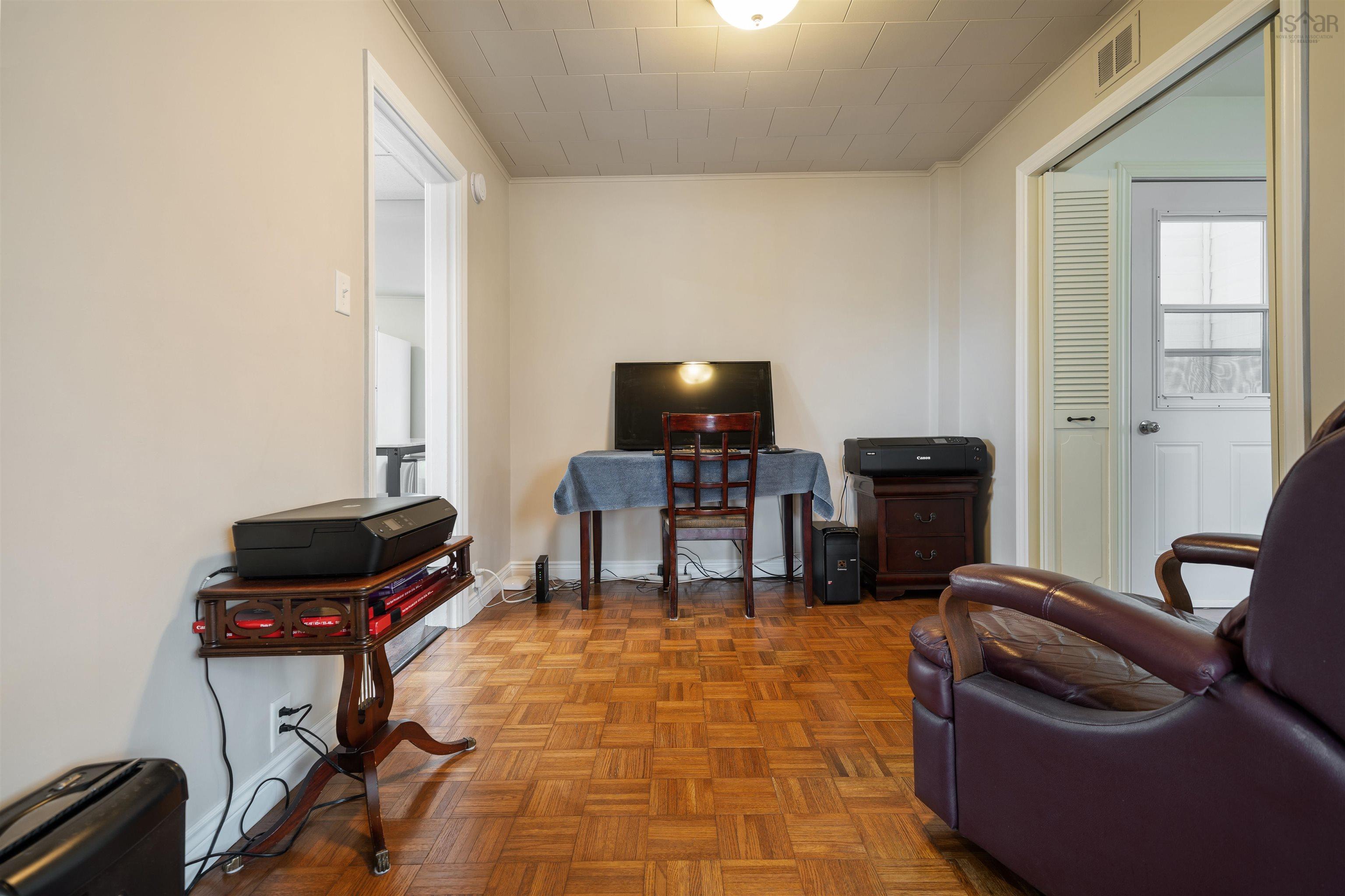 $295,900.00: 11 Durley Street, Amherst