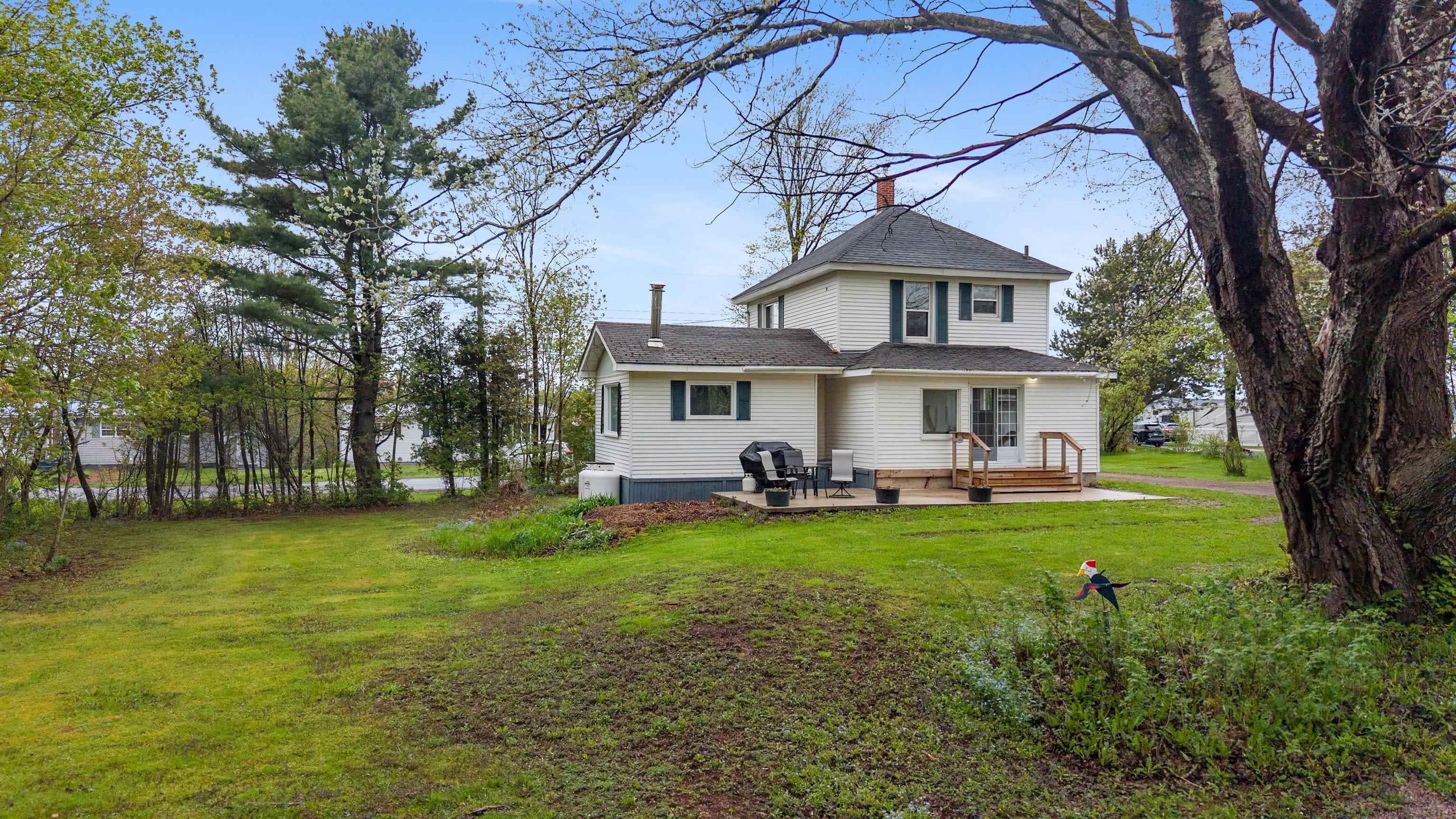 $295,900.00: 11 Durley Street, Amherst