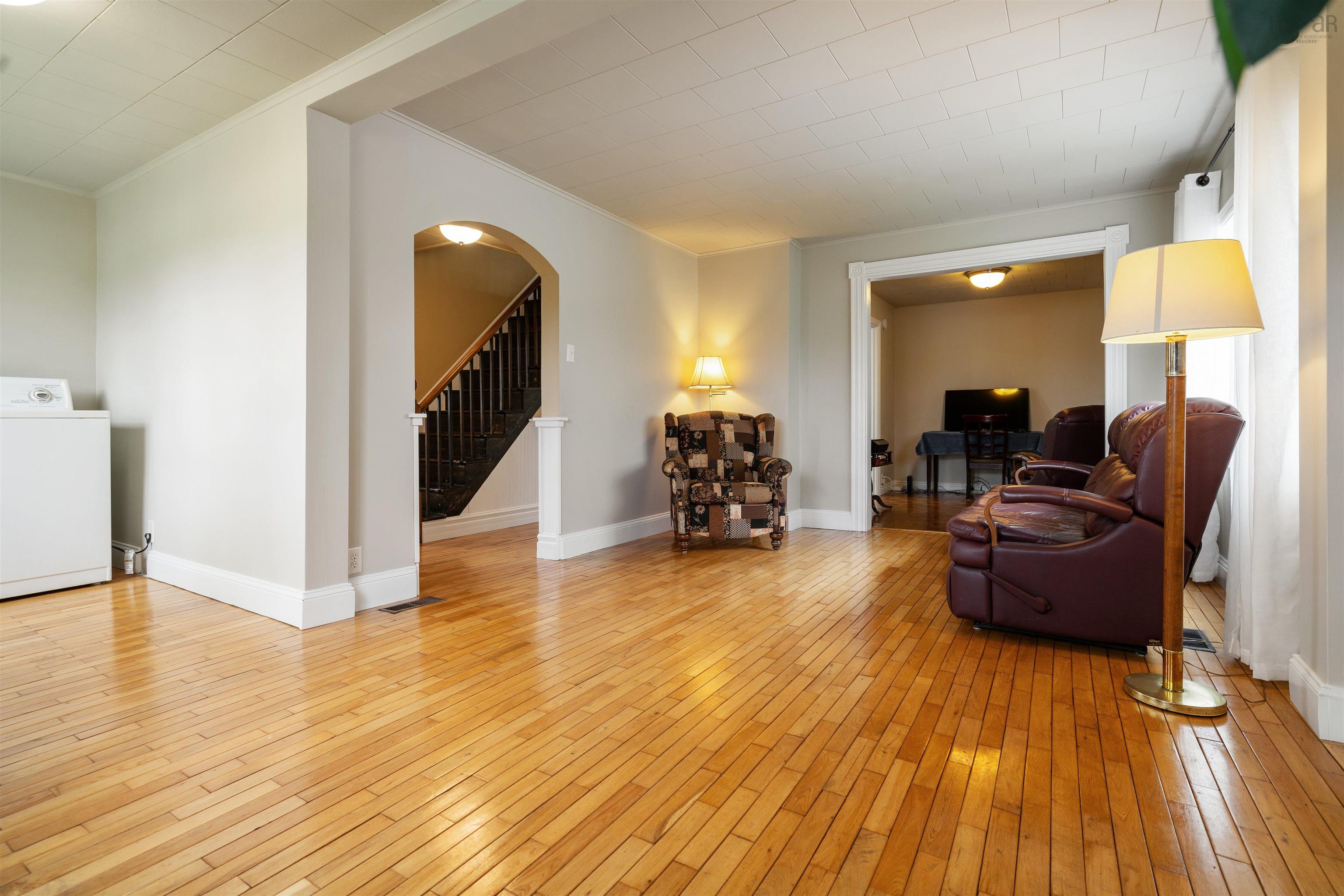 $295,900.00: 11 Durley Street, Amherst