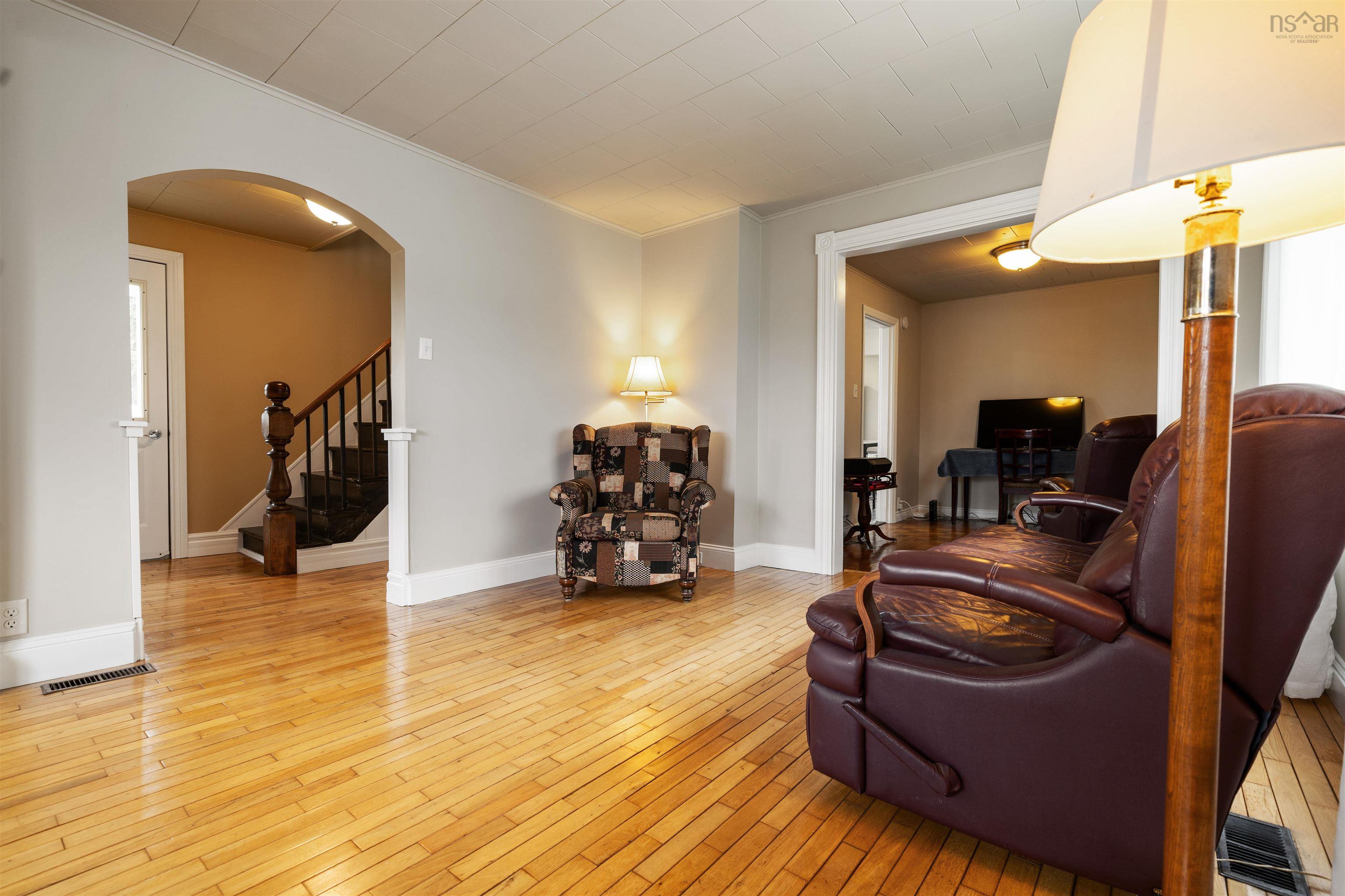 $295,900.00: 11 Durley Street, Amherst