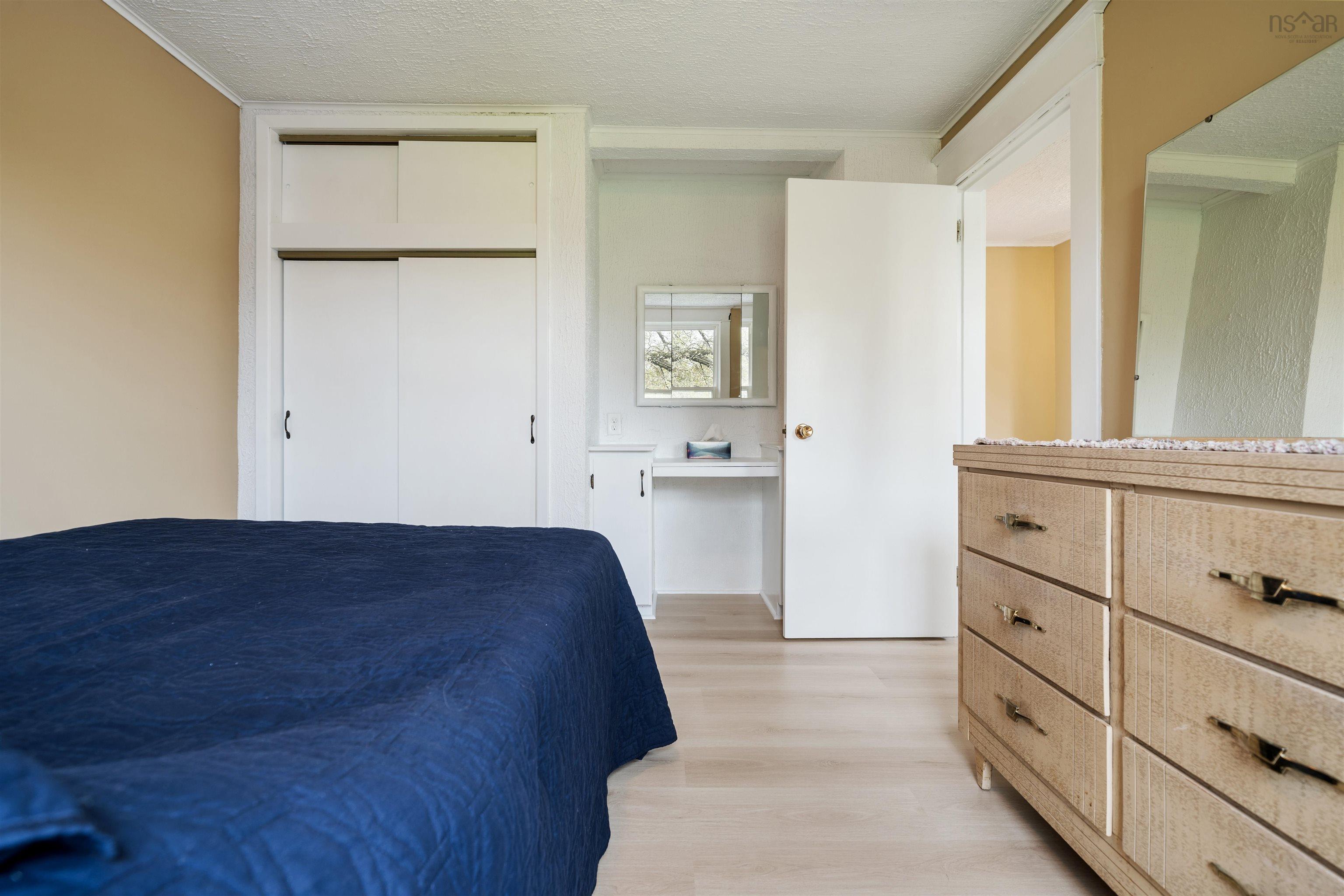 $295,900.00: 11 Durley Street, Amherst