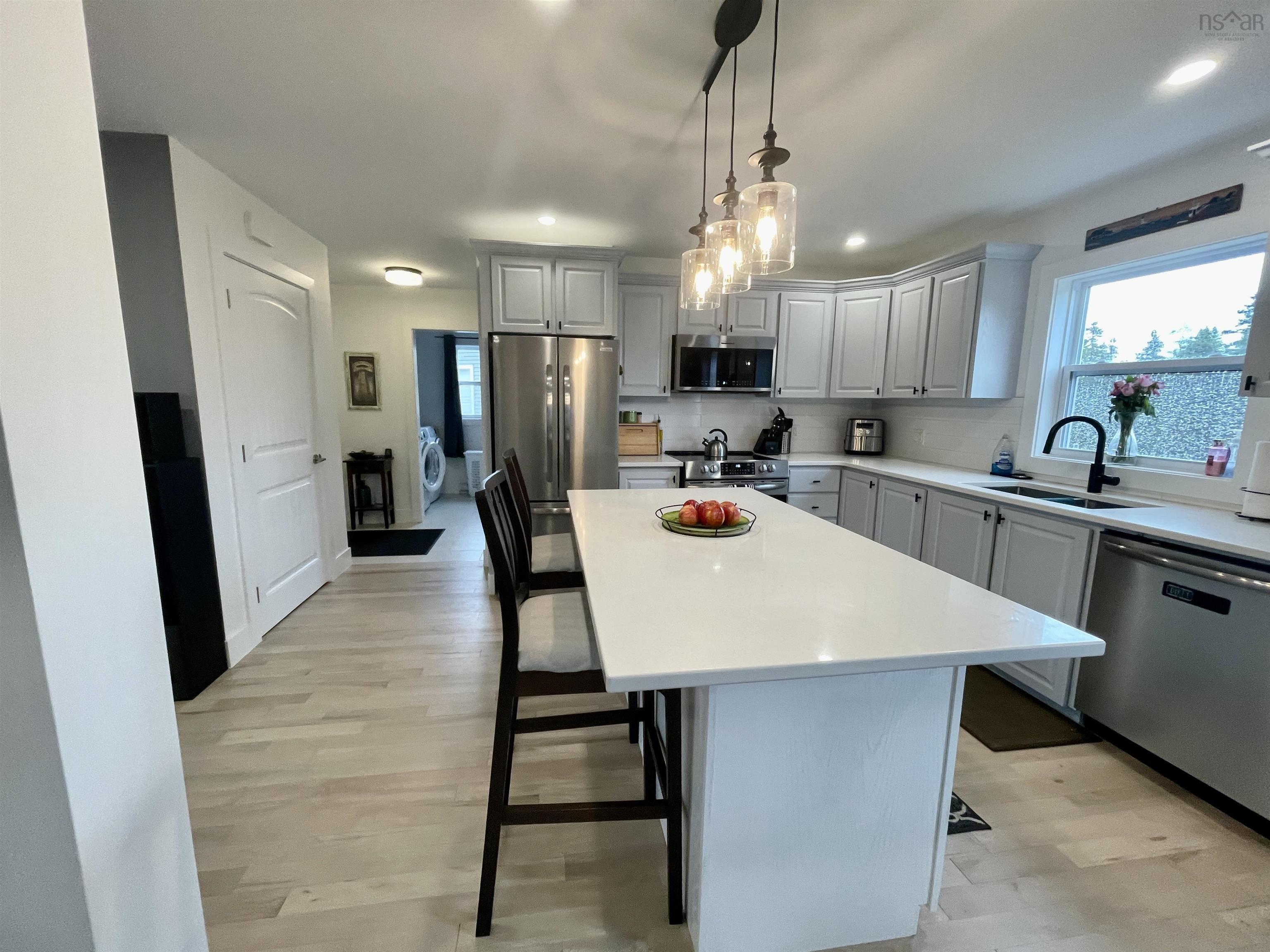 $639,900.00: 136 Middle Village Road, West Dover
