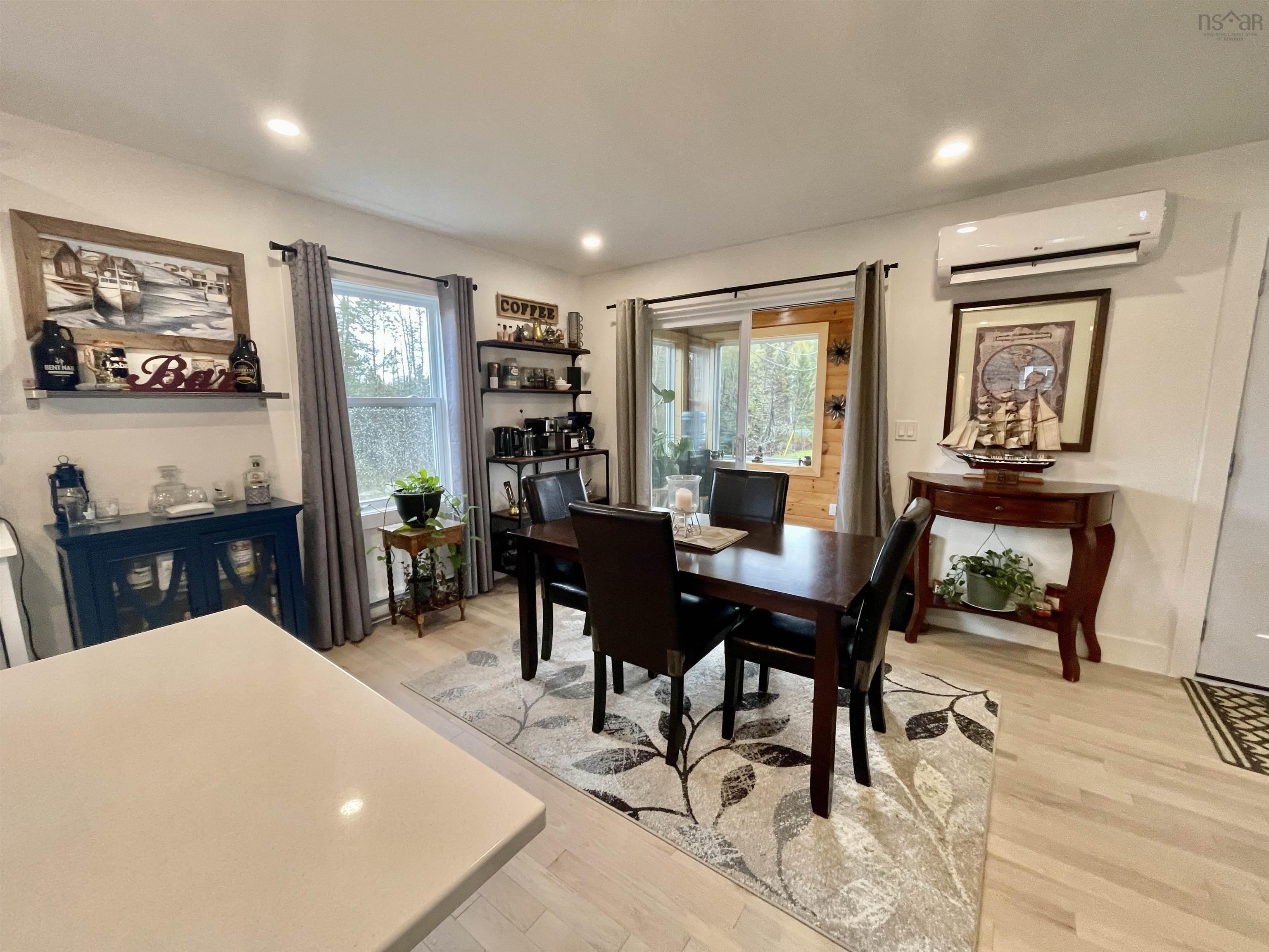 $639,900.00: 136 Middle Village Road, West Dover