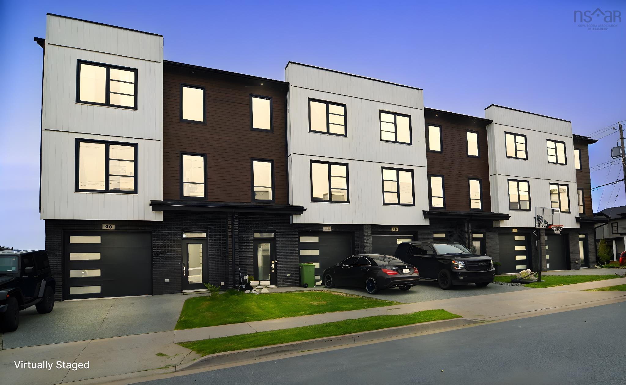 $639,900.00: 92 Darjeeling Drive, Long Lake