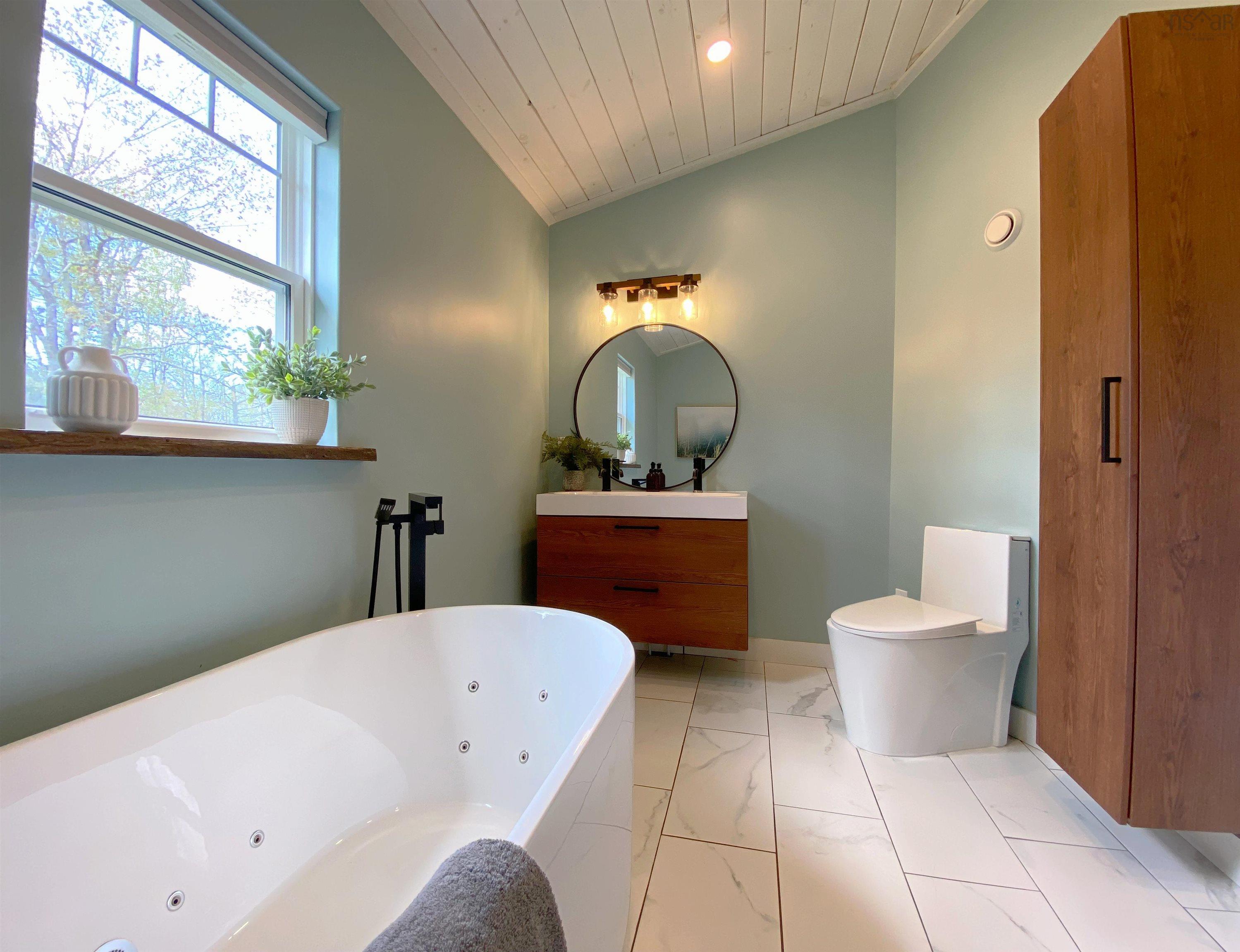 $649,000.00: 1707 Brow of Mountain Road, Glenmont
