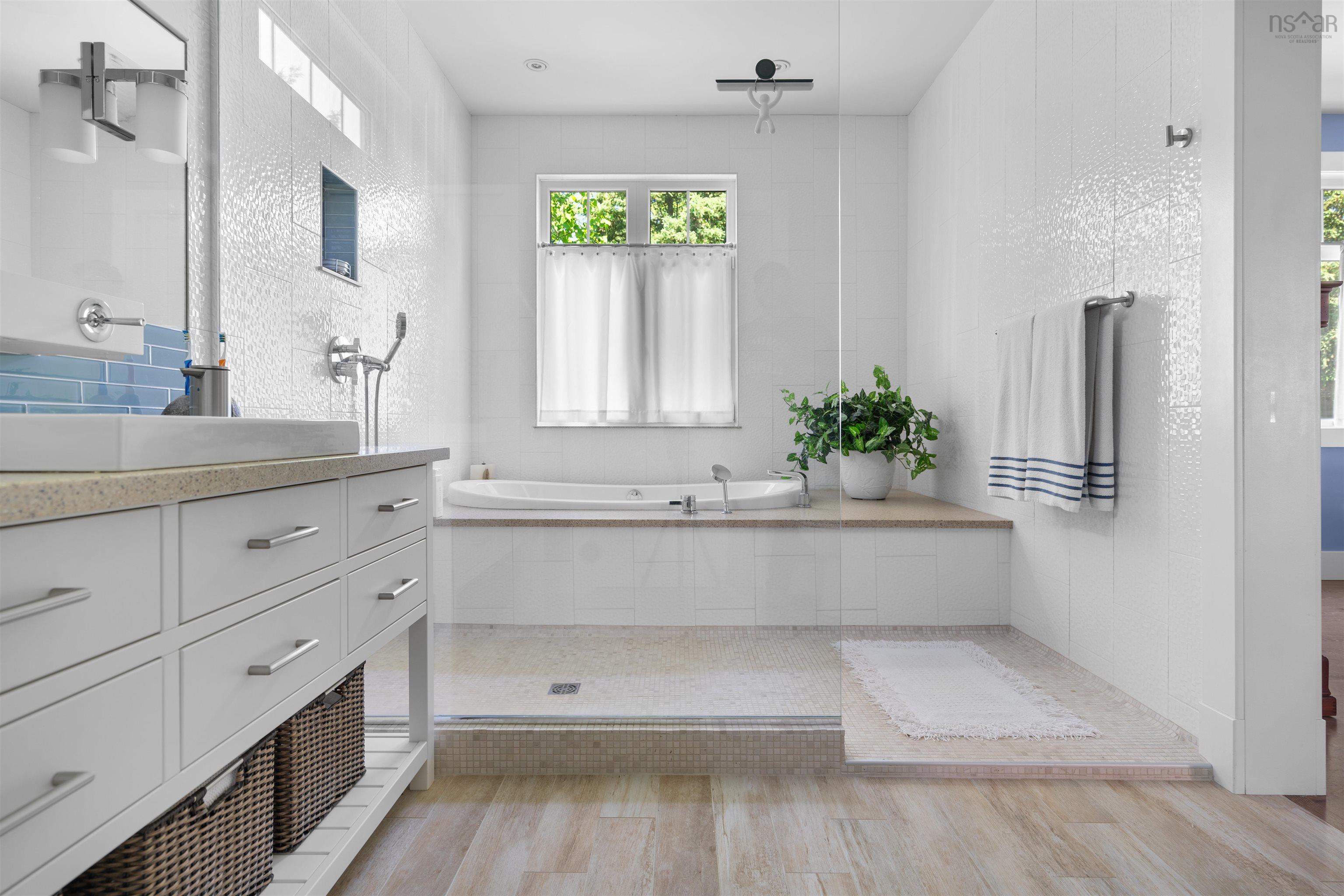 $949,000.00: 2 Archibald