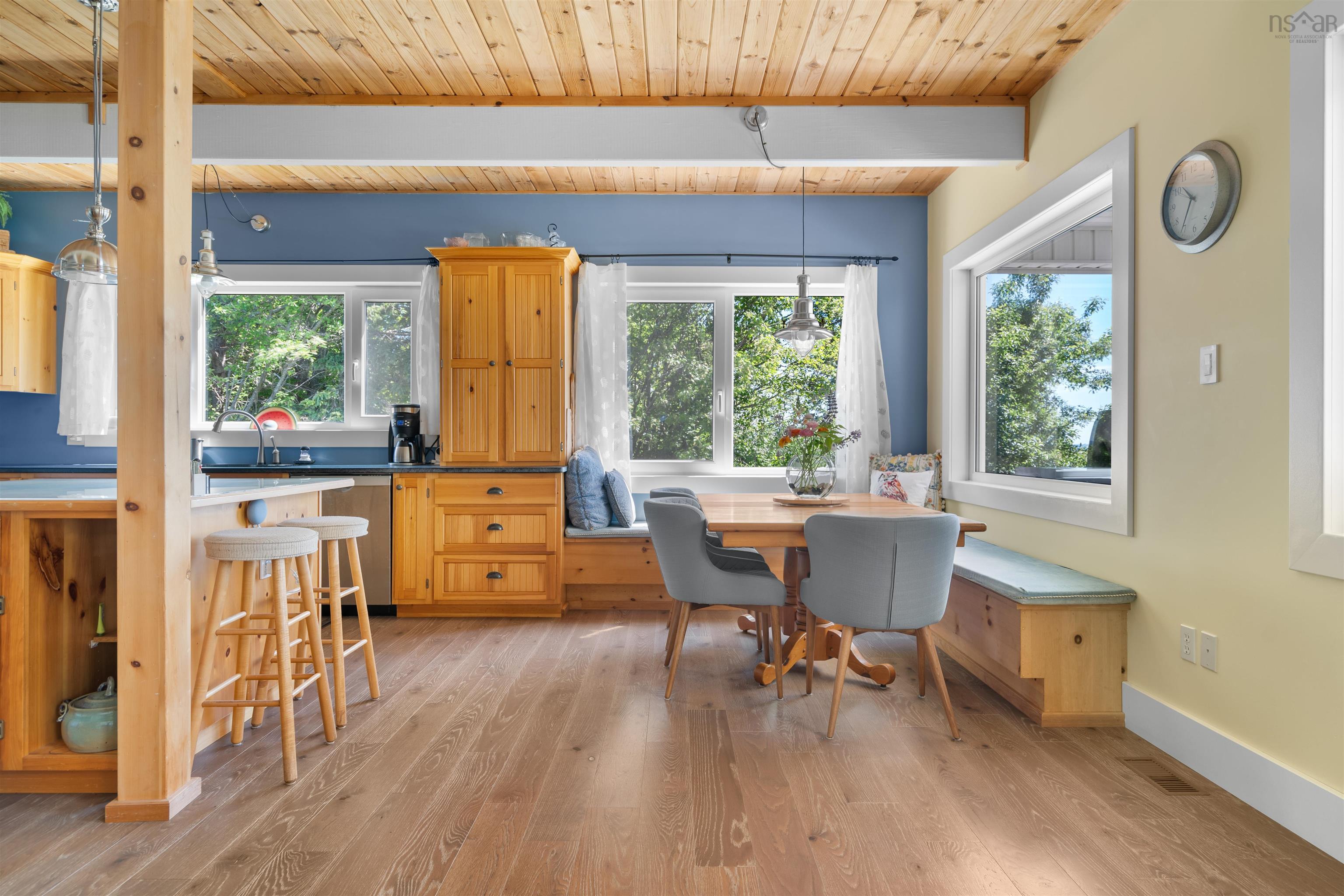 $949,000.00: 2 Archibald