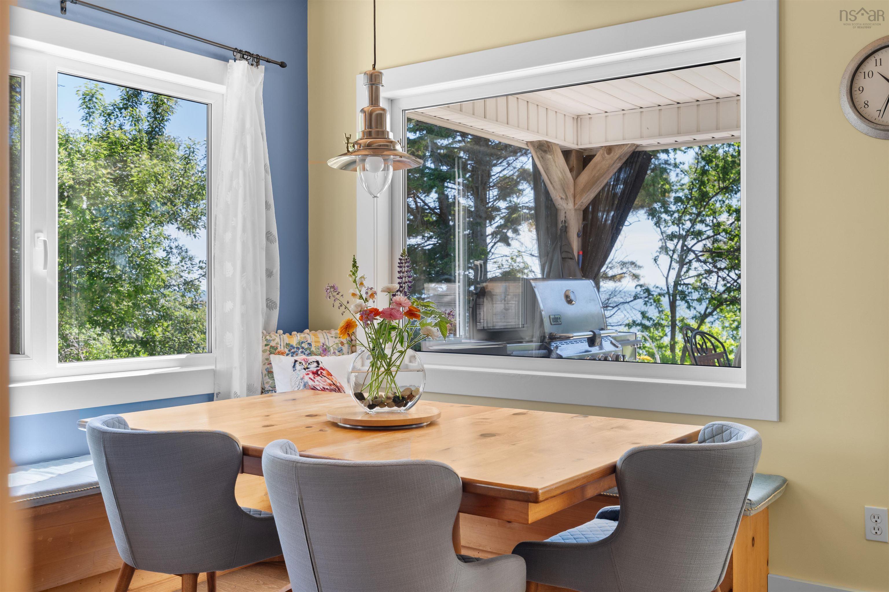 $949,000.00: 2 Archibald