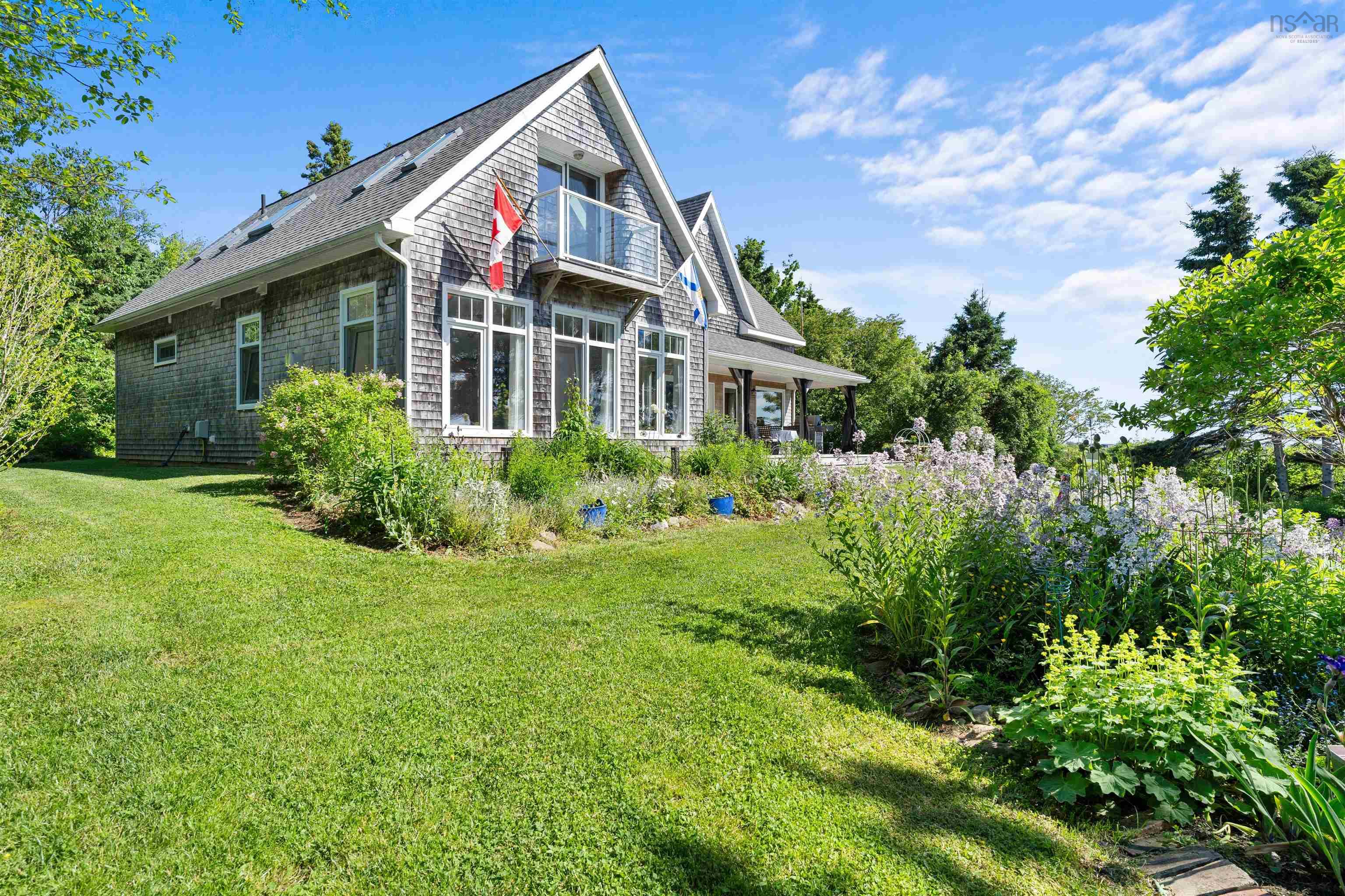 $949,000.00: 2 Archibald