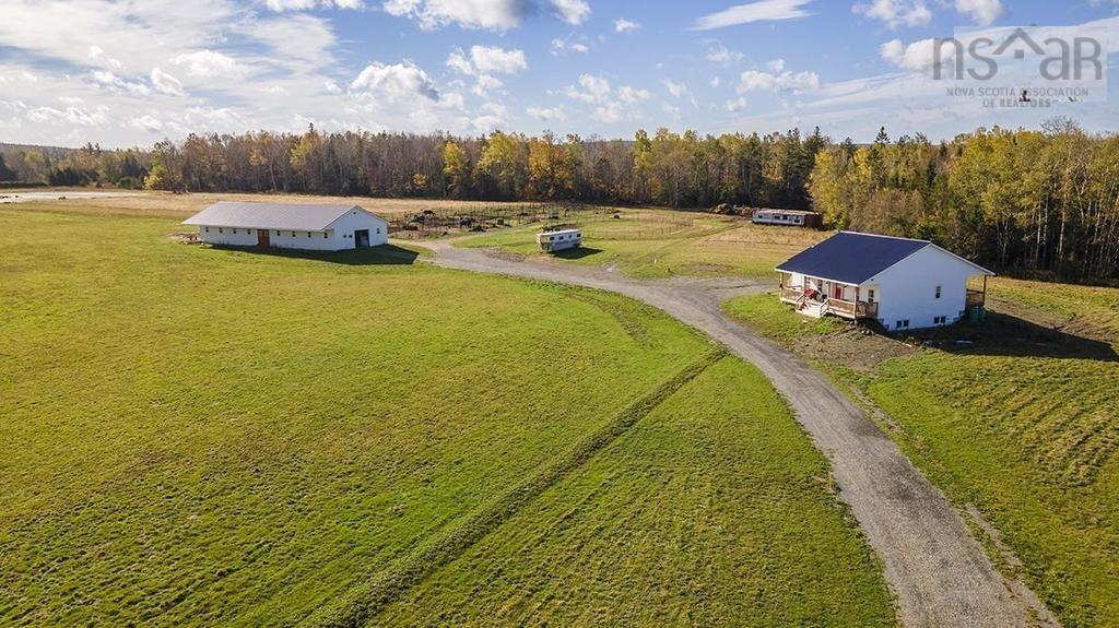 $949,900.00: 663 Cross 3 Road, Mount Uniacke