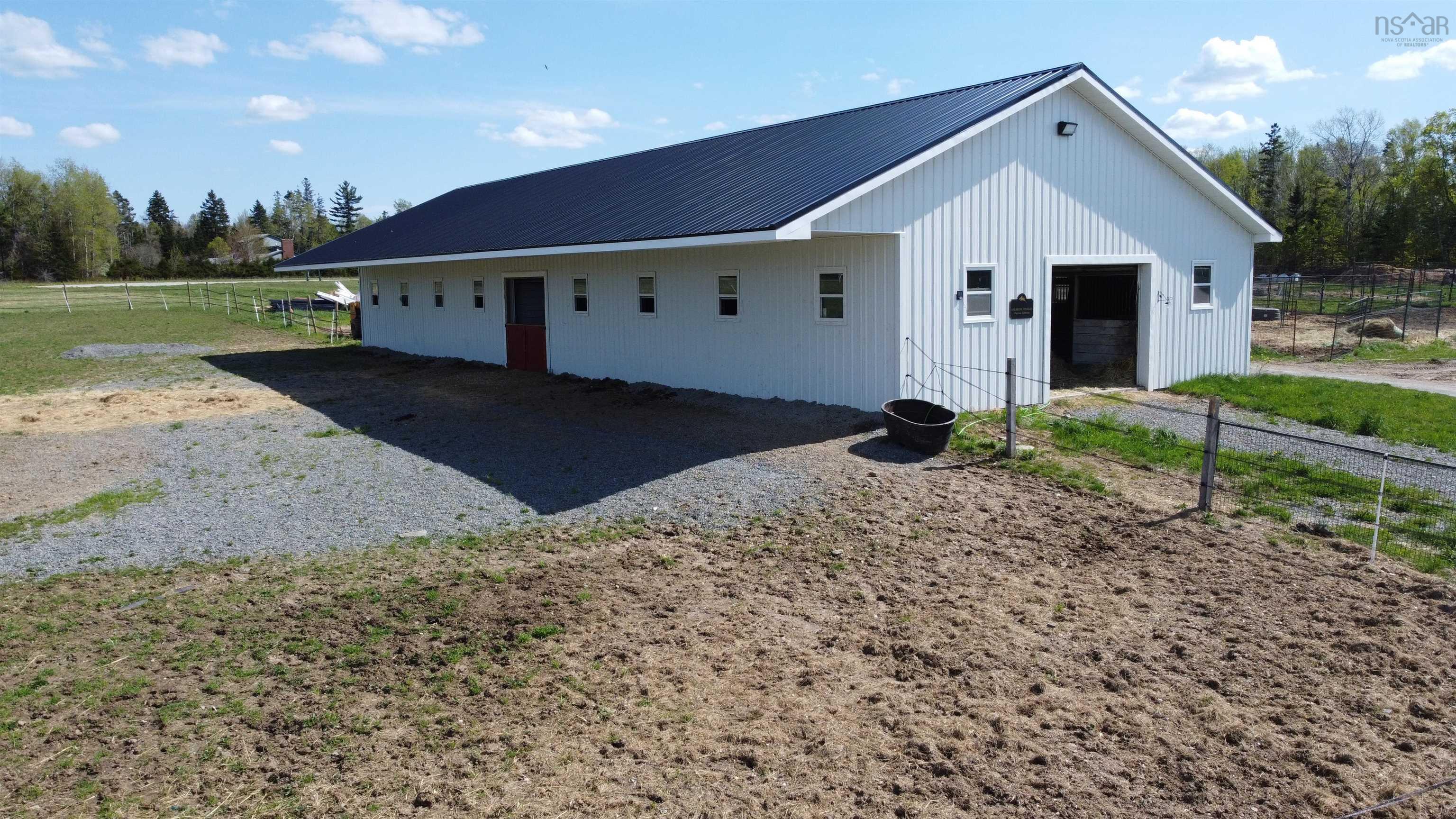 $949,900.00: 663 Cross 3 Road, Mount Uniacke