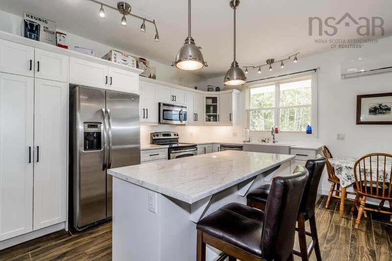 $949,900.00: 663 Cross 3 Road, Mount Uniacke
