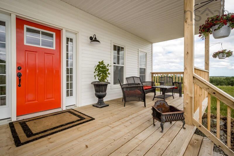 $949,900.00: 663 Cross 3 Road, Mount Uniacke
