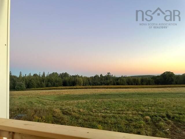 $949,900.00: 663 Cross 3 Road, Mount Uniacke
