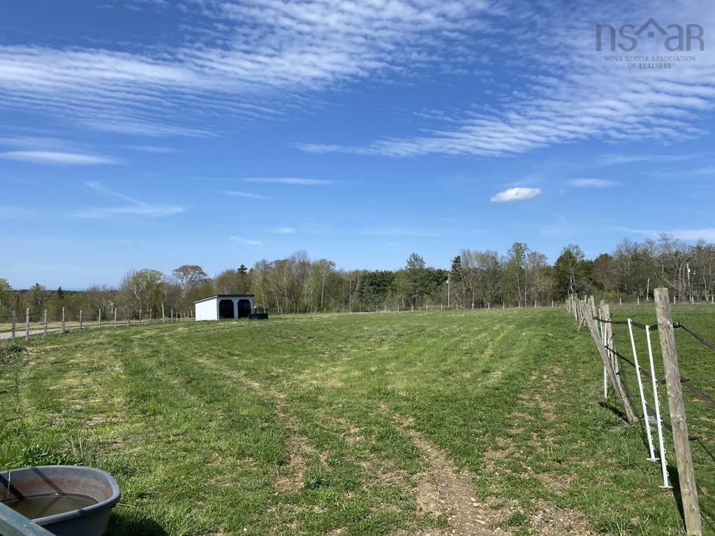 $949,900.00: 663 Cross 3 Road, Mount Uniacke